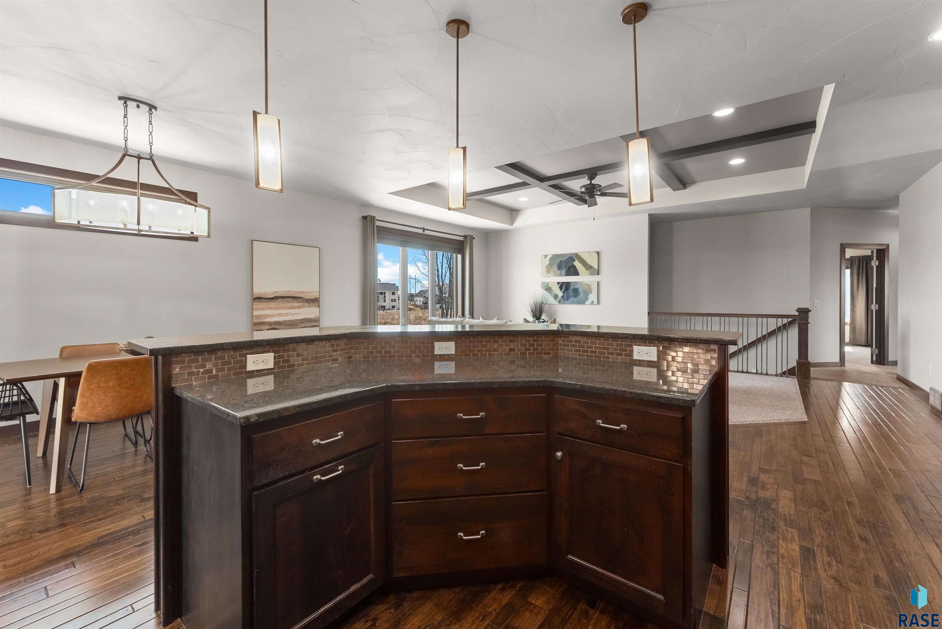 Sioux Falls, South Dakota 57108, United States, 5 Bedrooms Bedrooms, ,3 BathroomsBathrooms,Residential,Active,106421