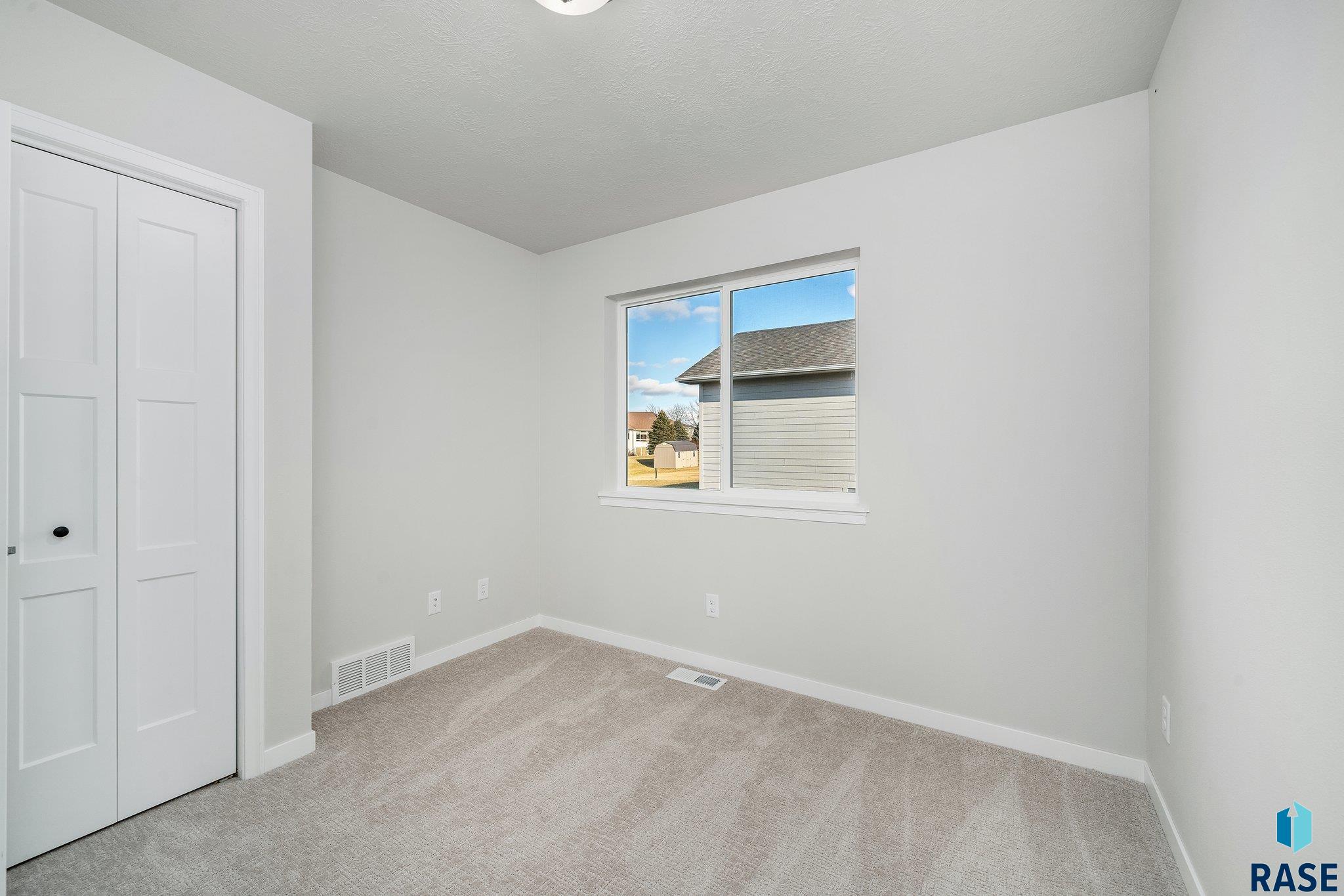 1201 N Rose Ave Avenue, Tea, South Dakota image 19