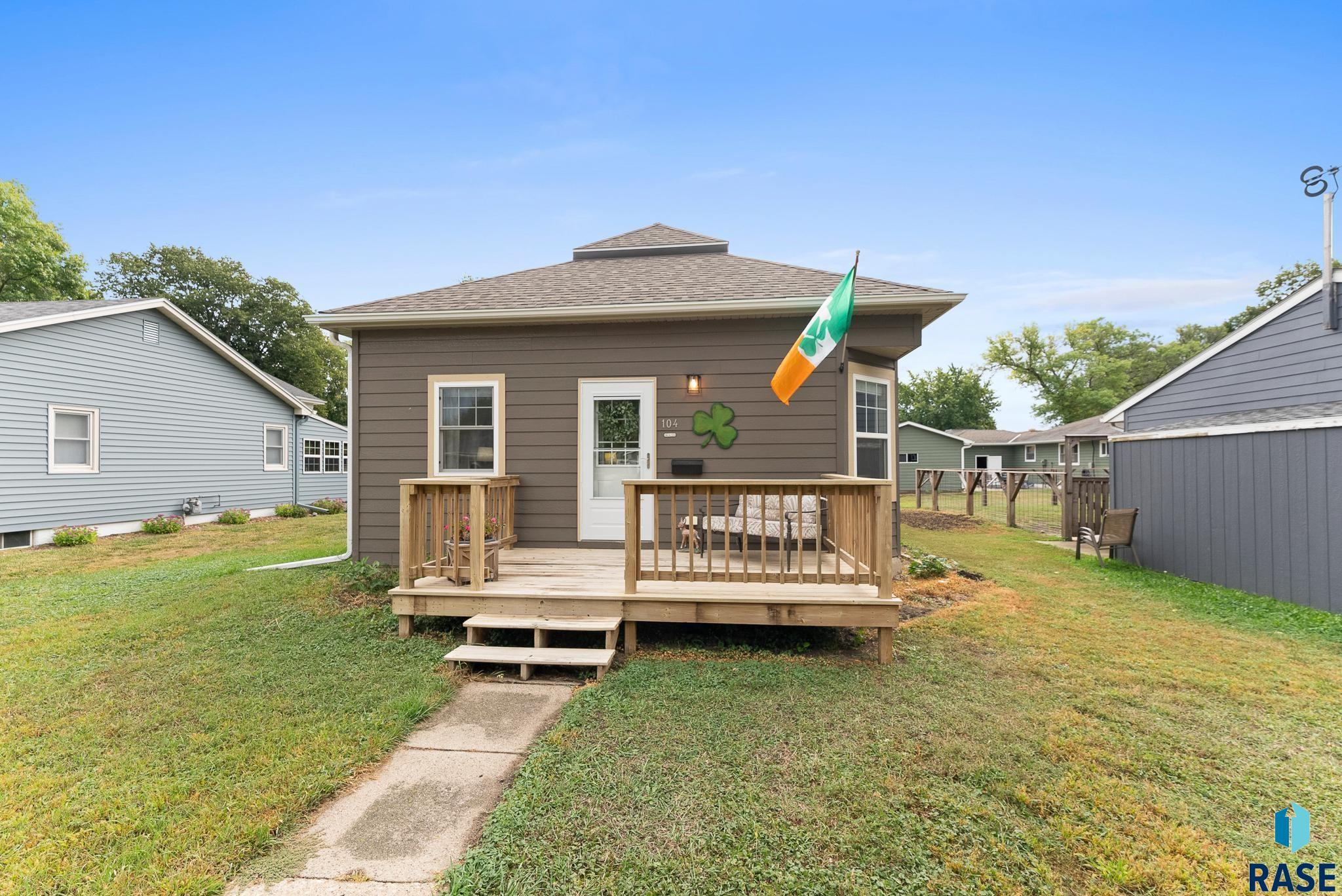 104 5th St N Street, Beresford, New Jersey image 5