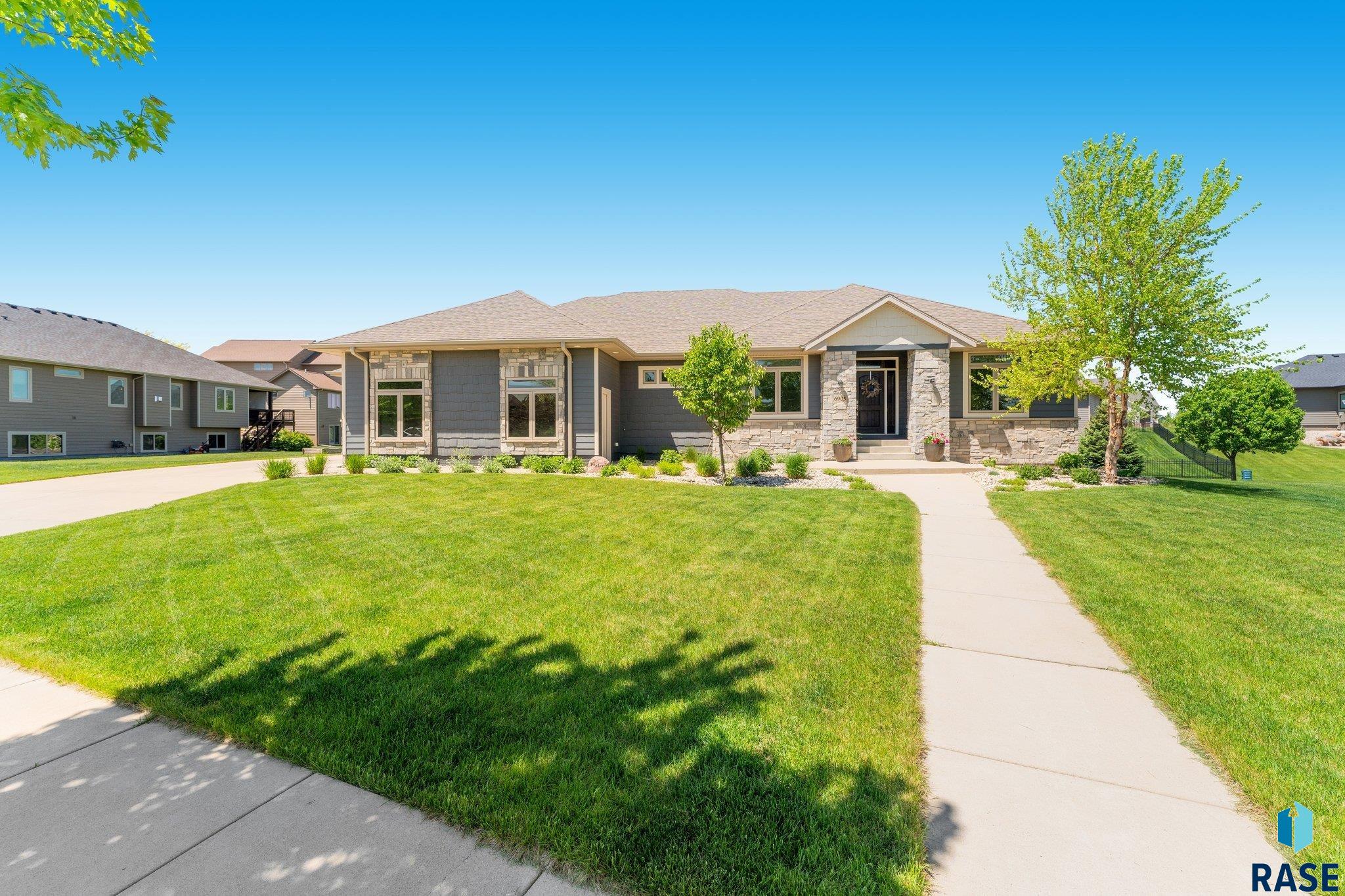 6905 S Jovan Cir Circle, Sioux Falls, South Dakota image 1