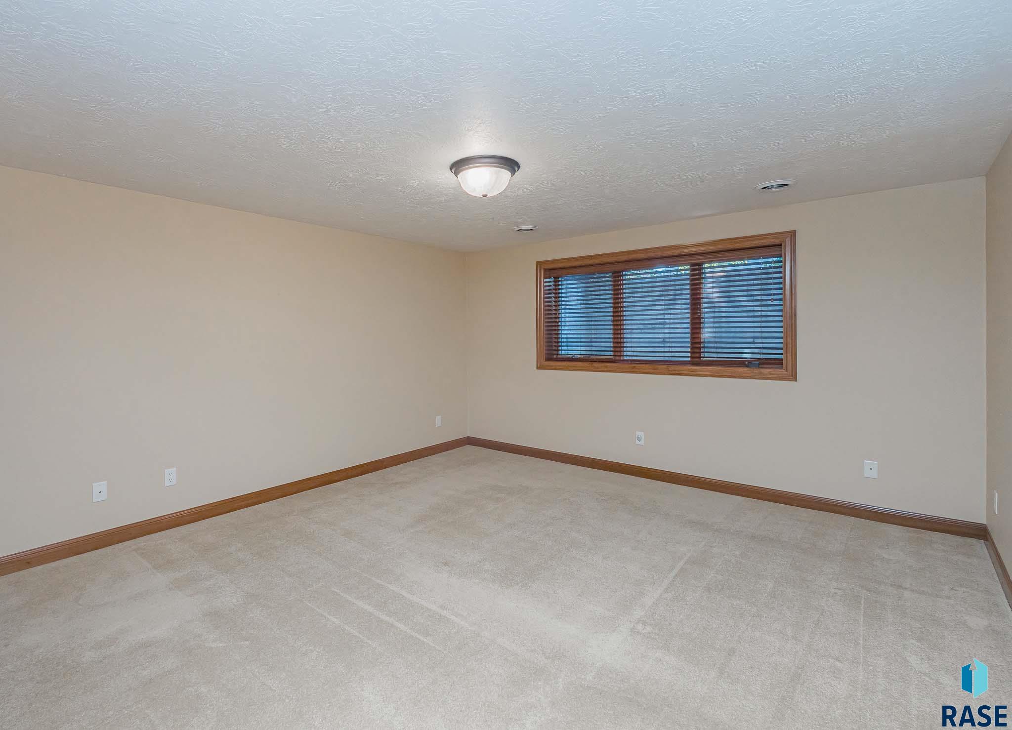 3307 S Bedford Ave Avenue, Sioux Falls, New Jersey image 34