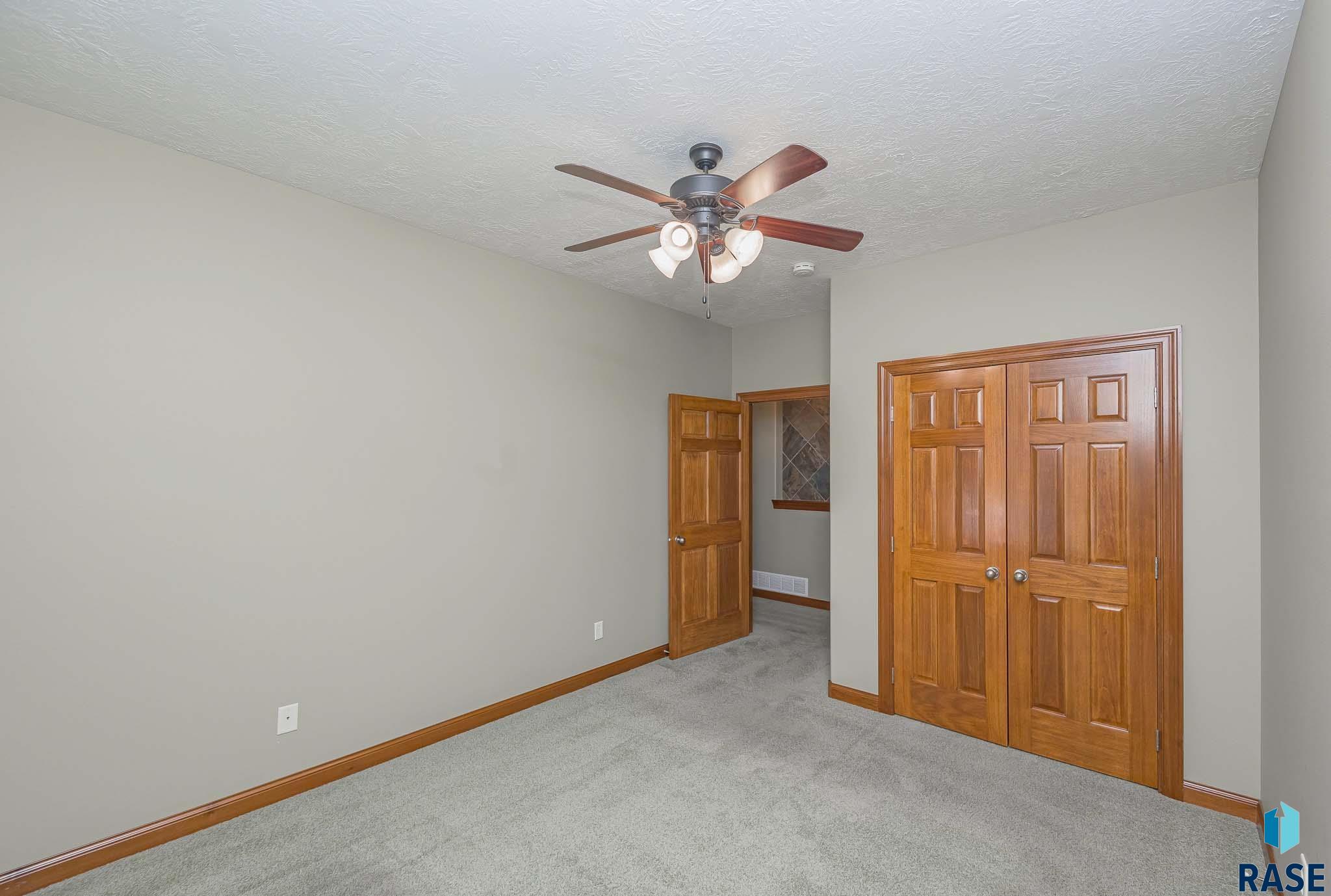 3307 S Bedford Ave Avenue, Sioux Falls, New Jersey image 26