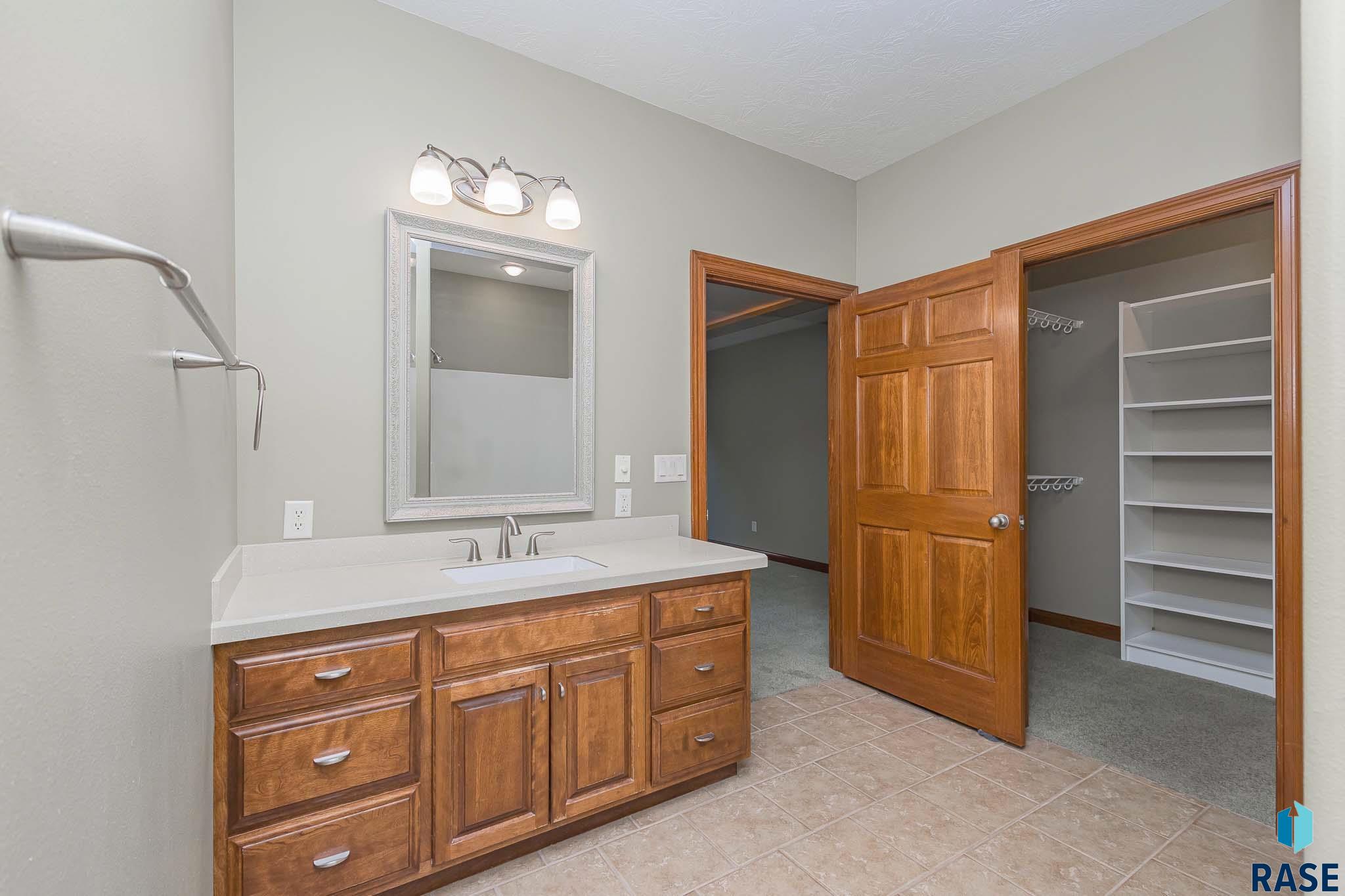 3307 S Bedford Ave Avenue, Sioux Falls, New Jersey image 21