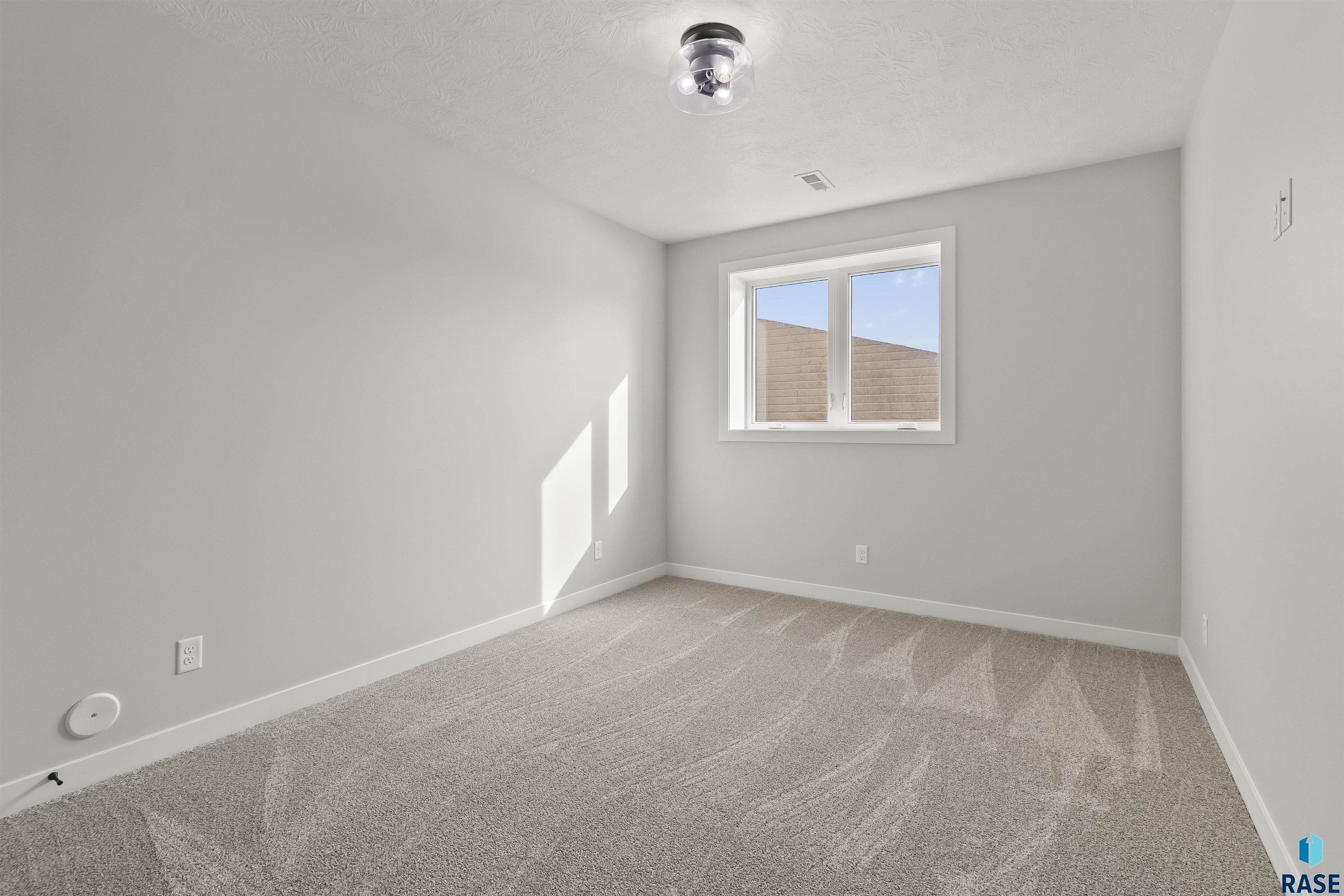 2205 S Red Oak Ave Avenue, Sioux Falls, New Jersey image 26