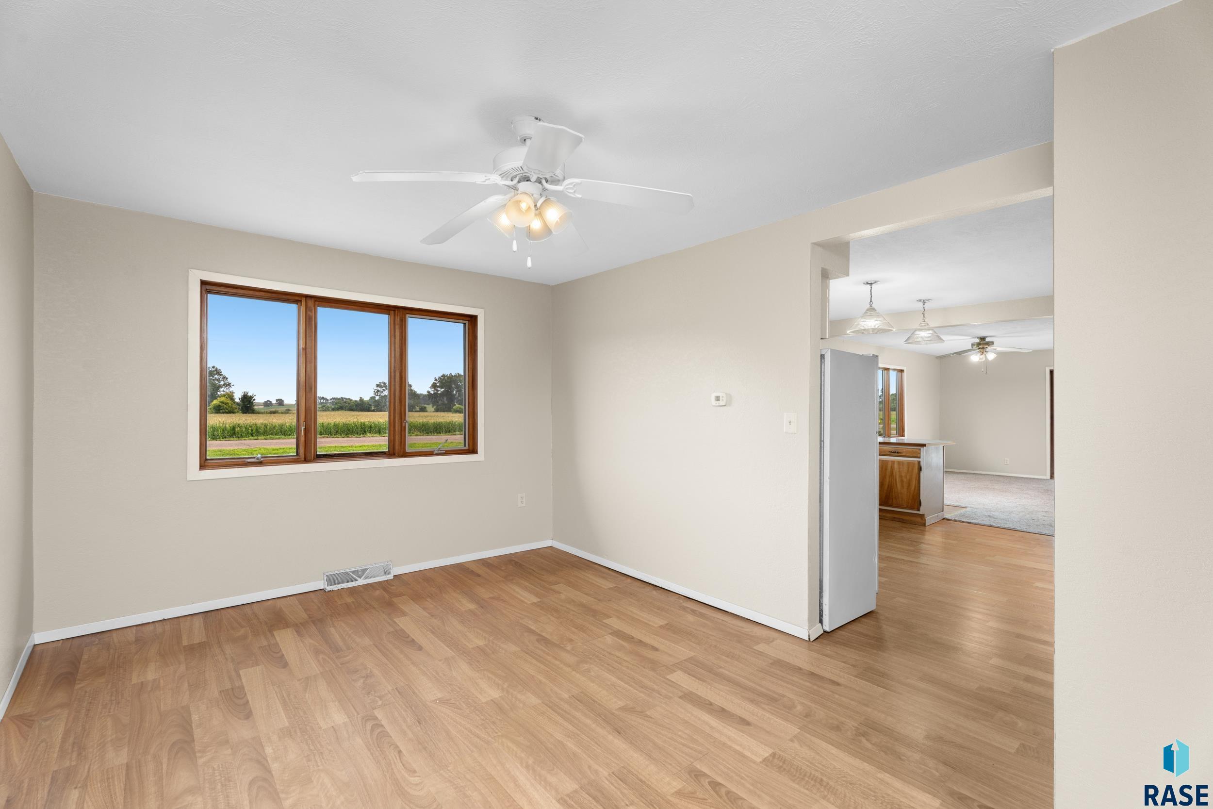 Sioux Falls, South Dakota 57107, United States, 4 Bedrooms Bedrooms, ,2 BathroomsBathrooms,Residential,Active,184889