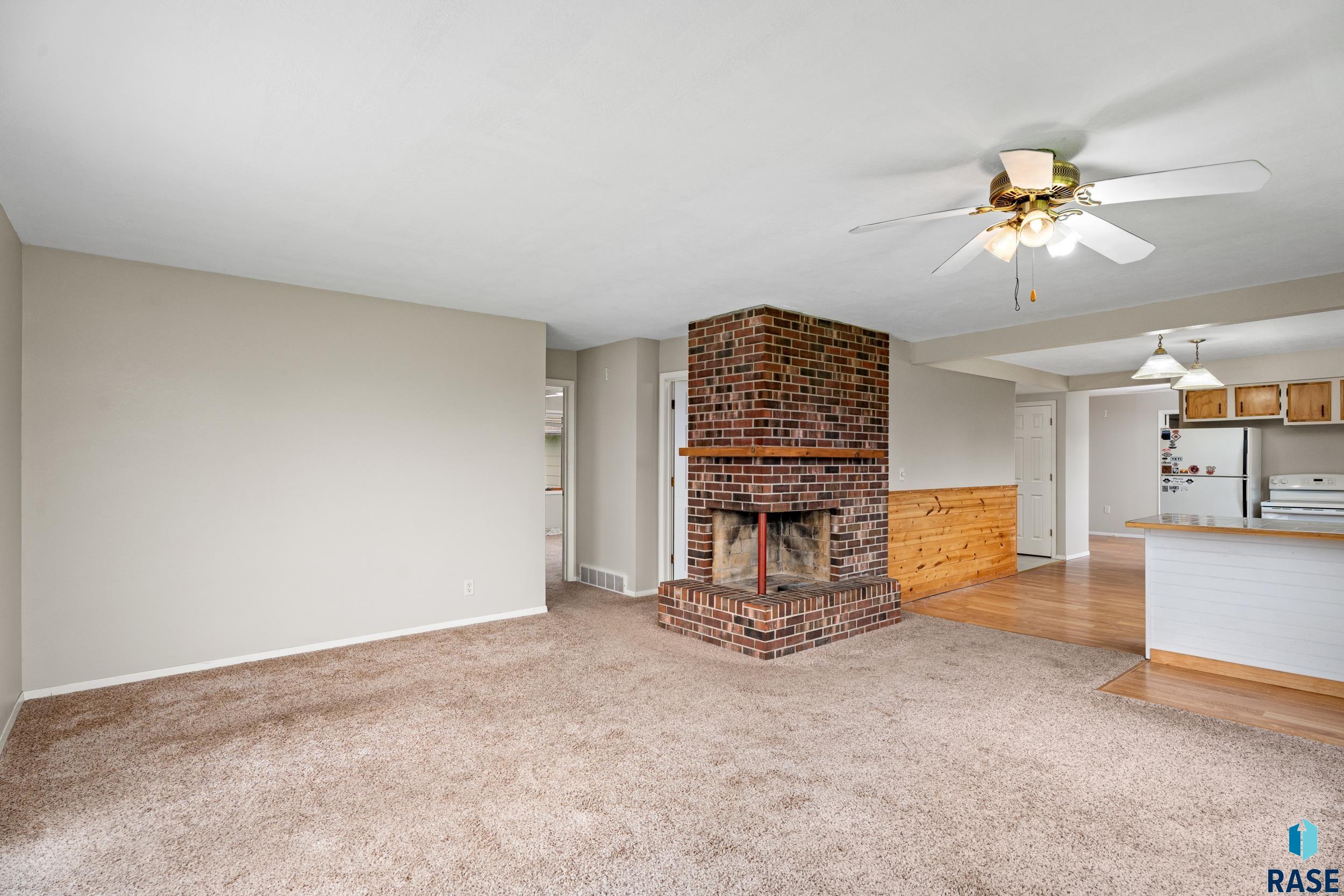 Sioux Falls, South Dakota 57107, United States, 4 Bedrooms Bedrooms, ,2 BathroomsBathrooms,Residential,Active,184889