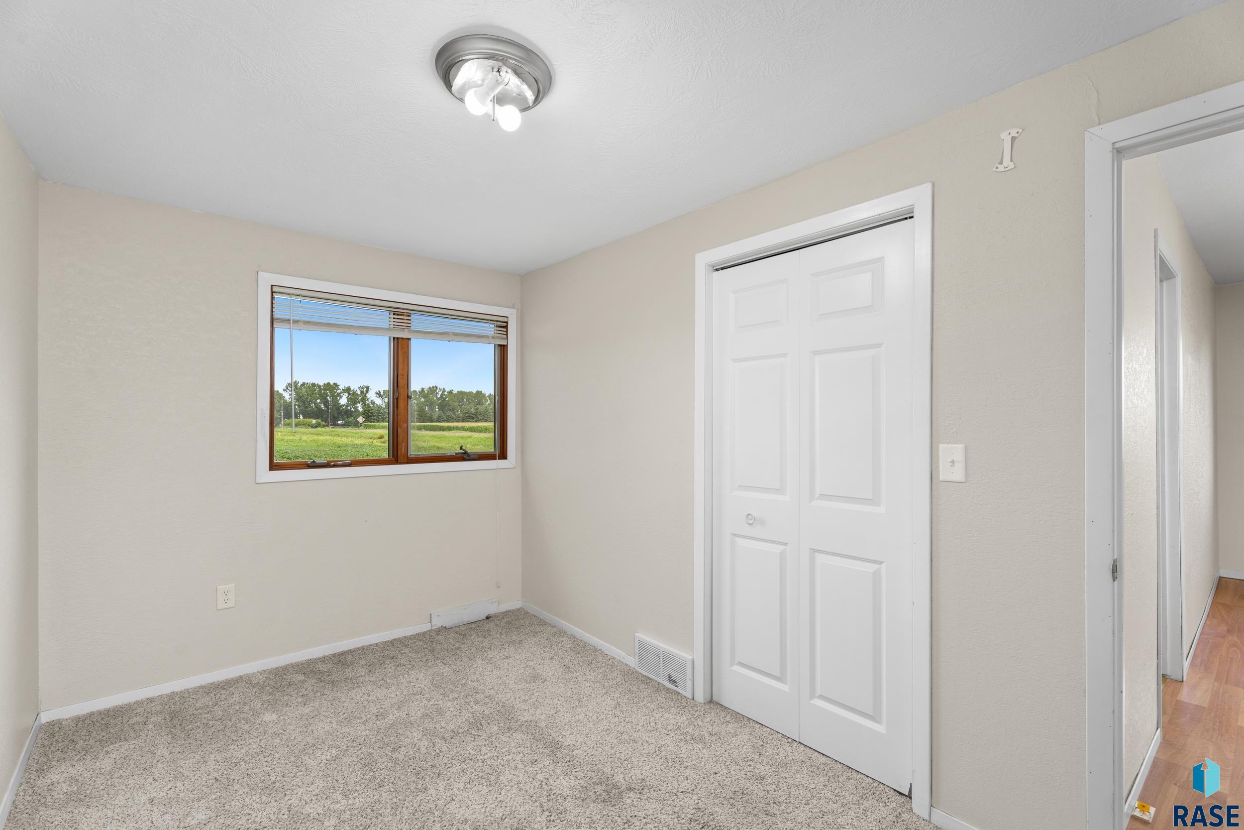 Sioux Falls, South Dakota 57107, United States, 4 Bedrooms Bedrooms, ,2 BathroomsBathrooms,Residential,Active,184889