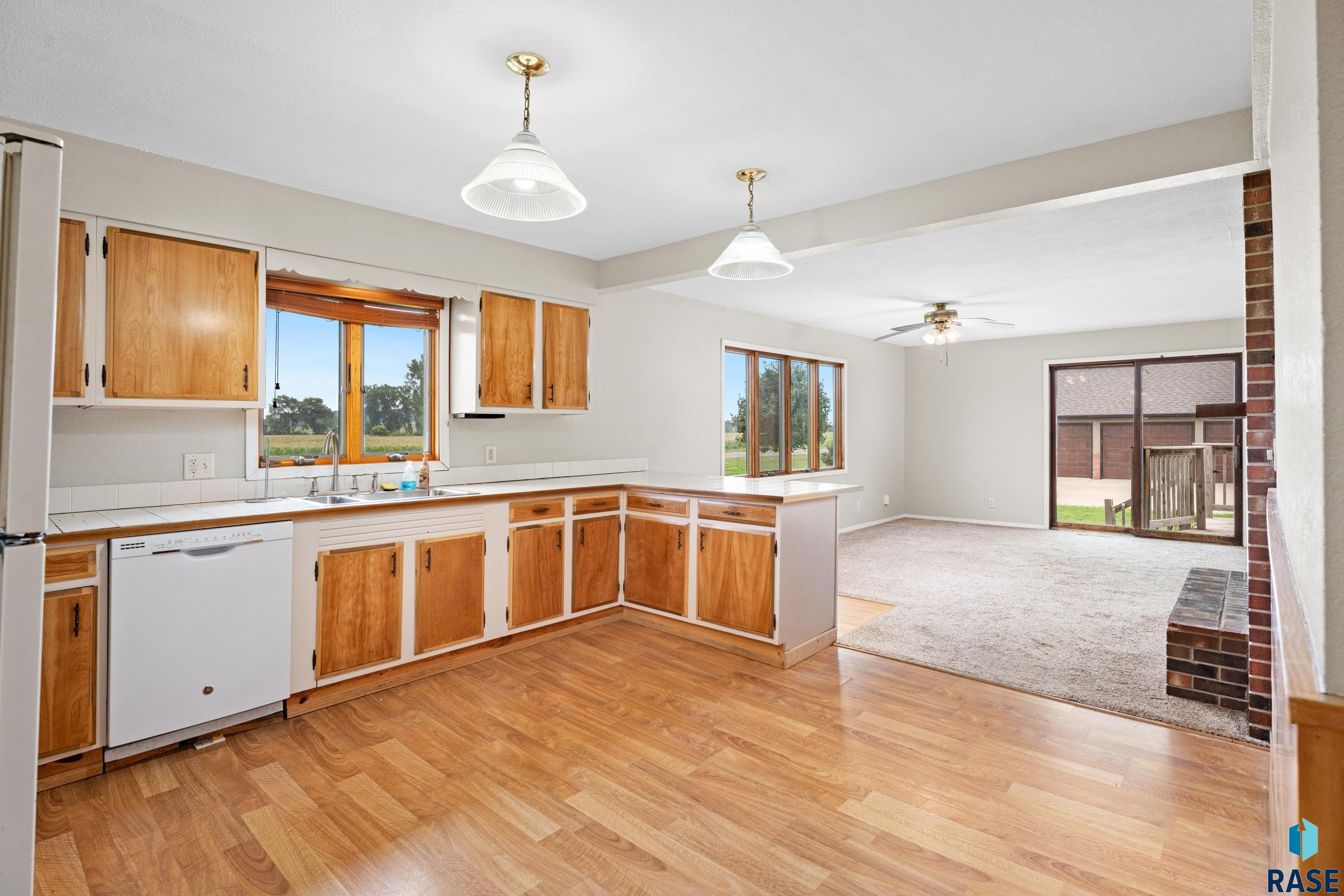 Sioux Falls, South Dakota 57107, United States, 4 Bedrooms Bedrooms, ,2 BathroomsBathrooms,Residential,Active,184889