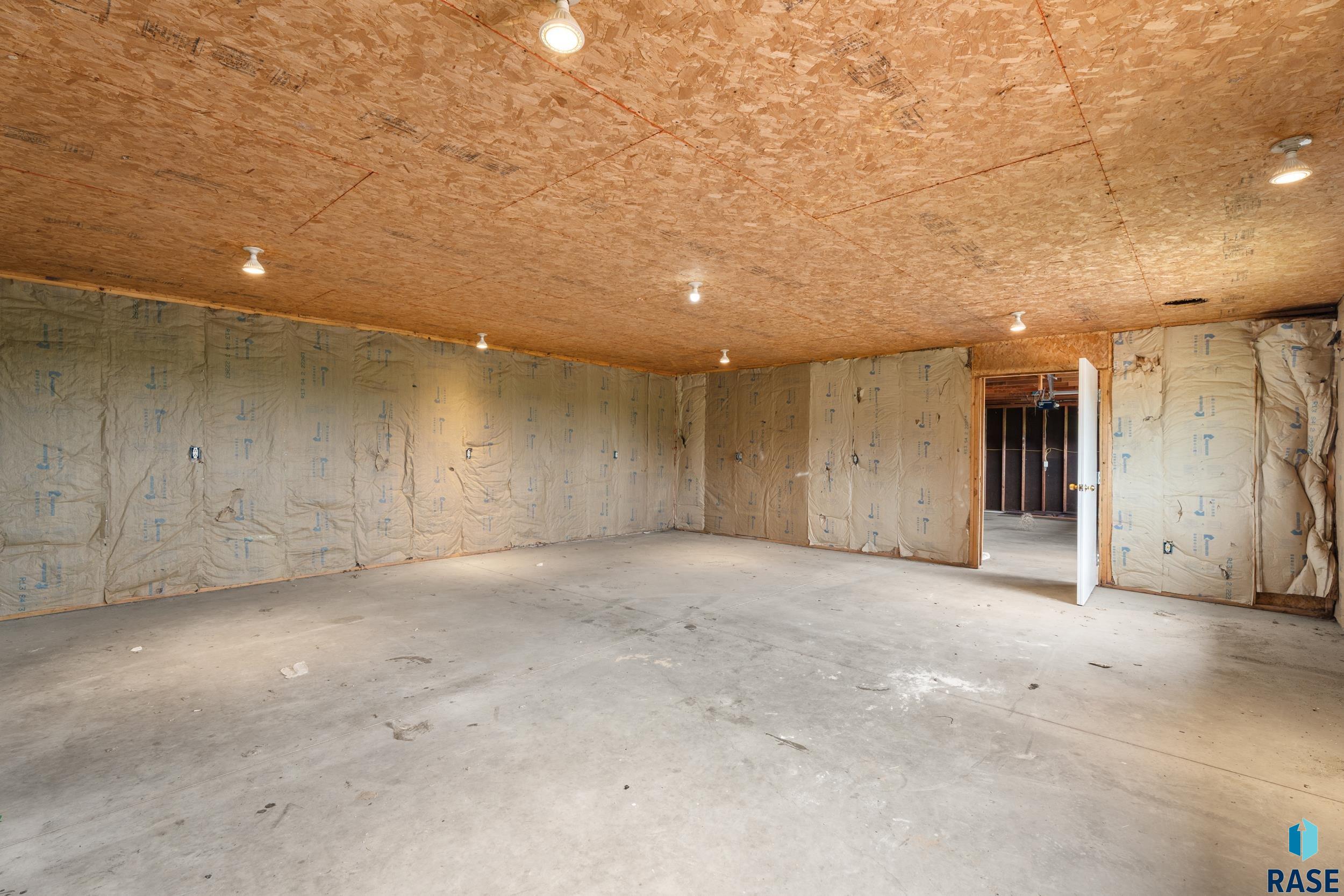 Sioux Falls, South Dakota 57107, United States, 4 Bedrooms Bedrooms, ,2 BathroomsBathrooms,Residential,Active,184889