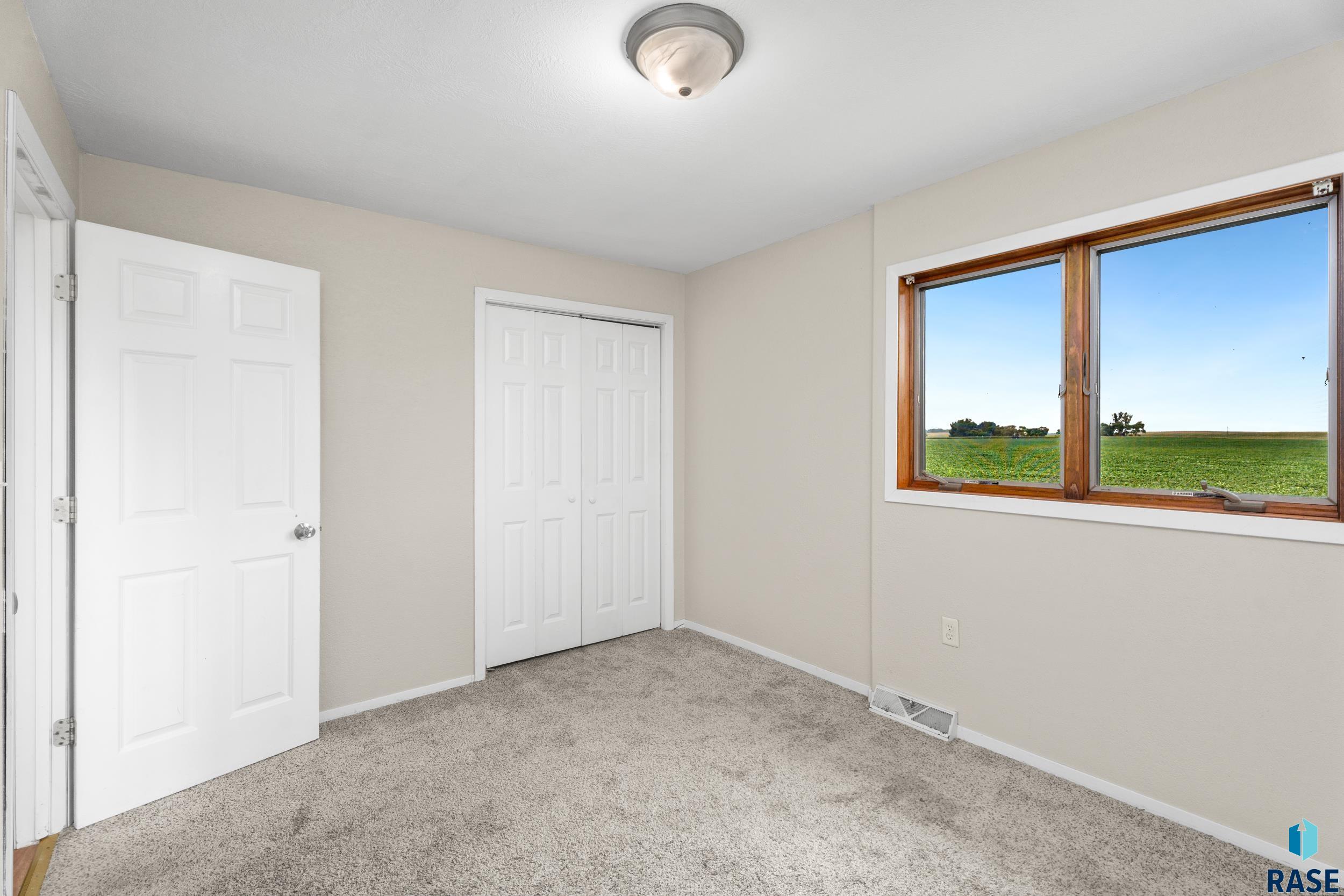 Sioux Falls, South Dakota 57107, United States, 4 Bedrooms Bedrooms, ,2 BathroomsBathrooms,Residential,Active,184889