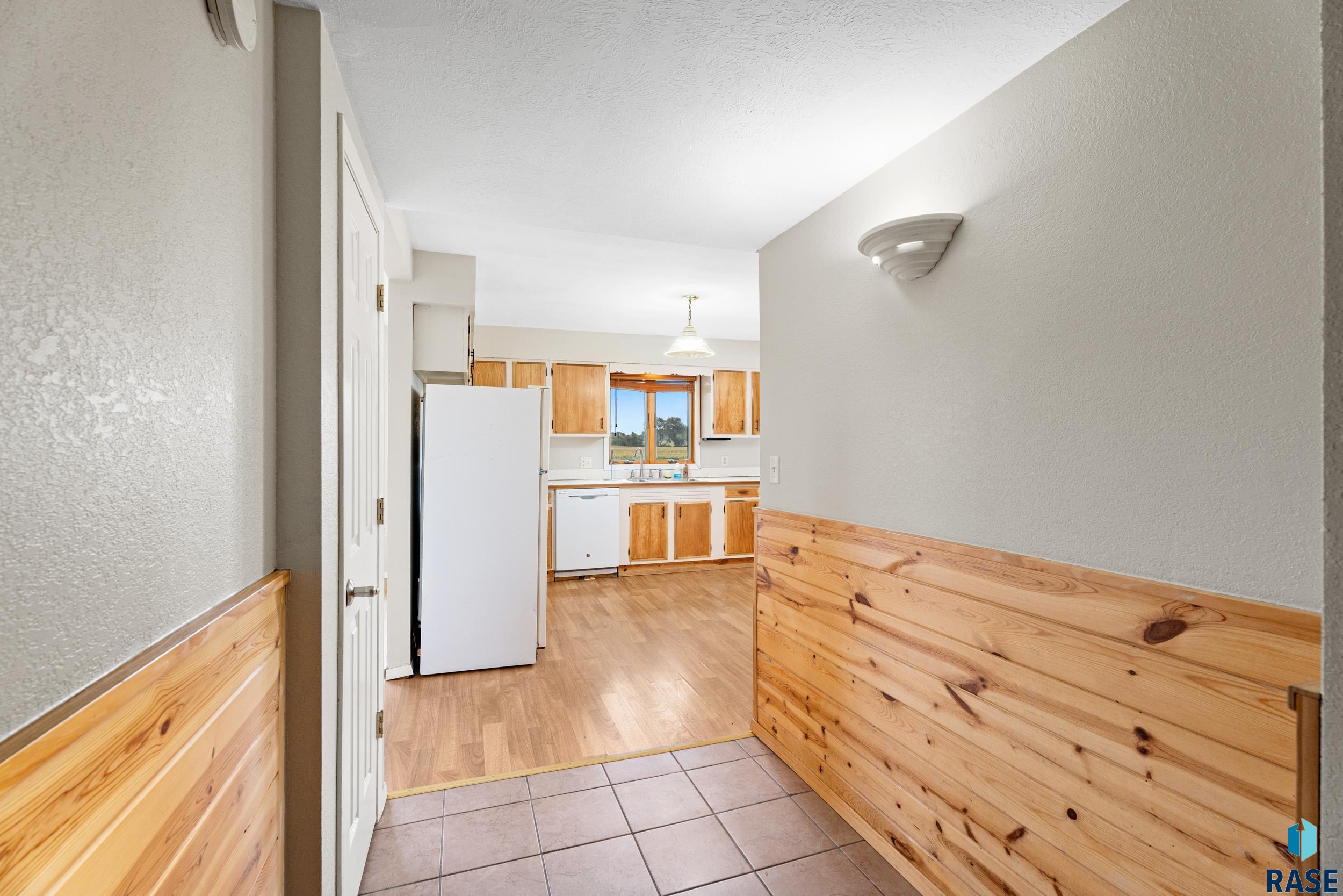 Sioux Falls, South Dakota 57107, United States, 4 Bedrooms Bedrooms, ,2 BathroomsBathrooms,Residential,Active,184889