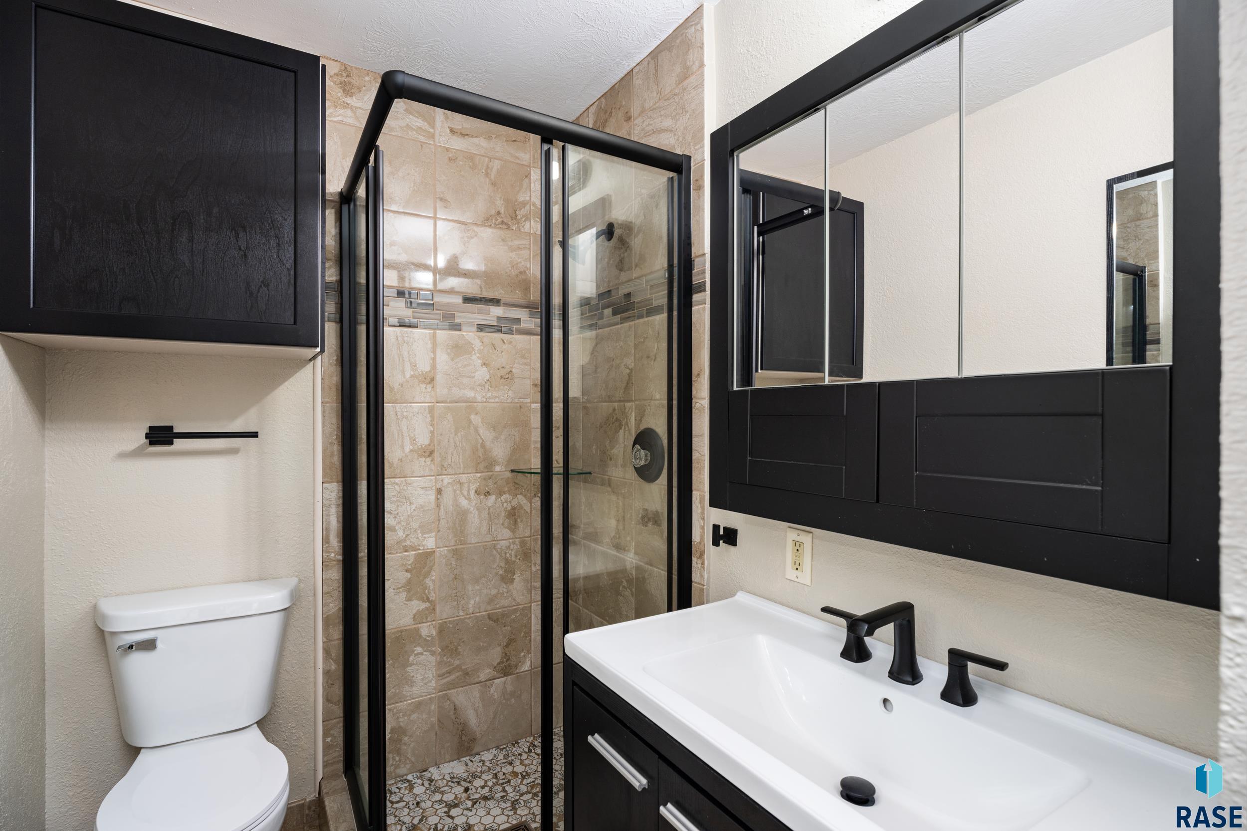 Sioux Falls, South Dakota 57107, United States, 4 Bedrooms Bedrooms, ,2 BathroomsBathrooms,Residential,Active,184889