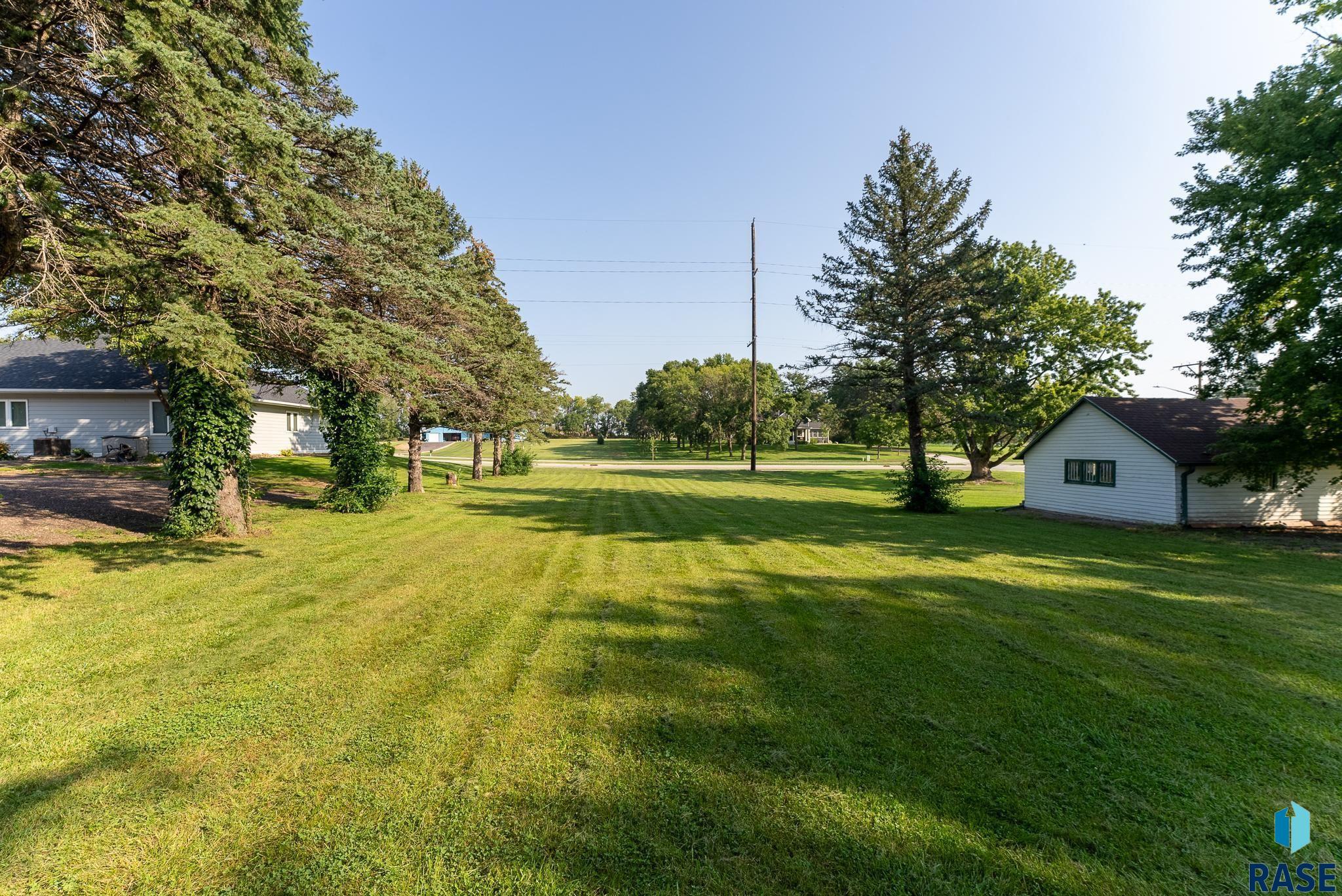 Rummel Ave Avenue, Lennox, South Dakota image 2