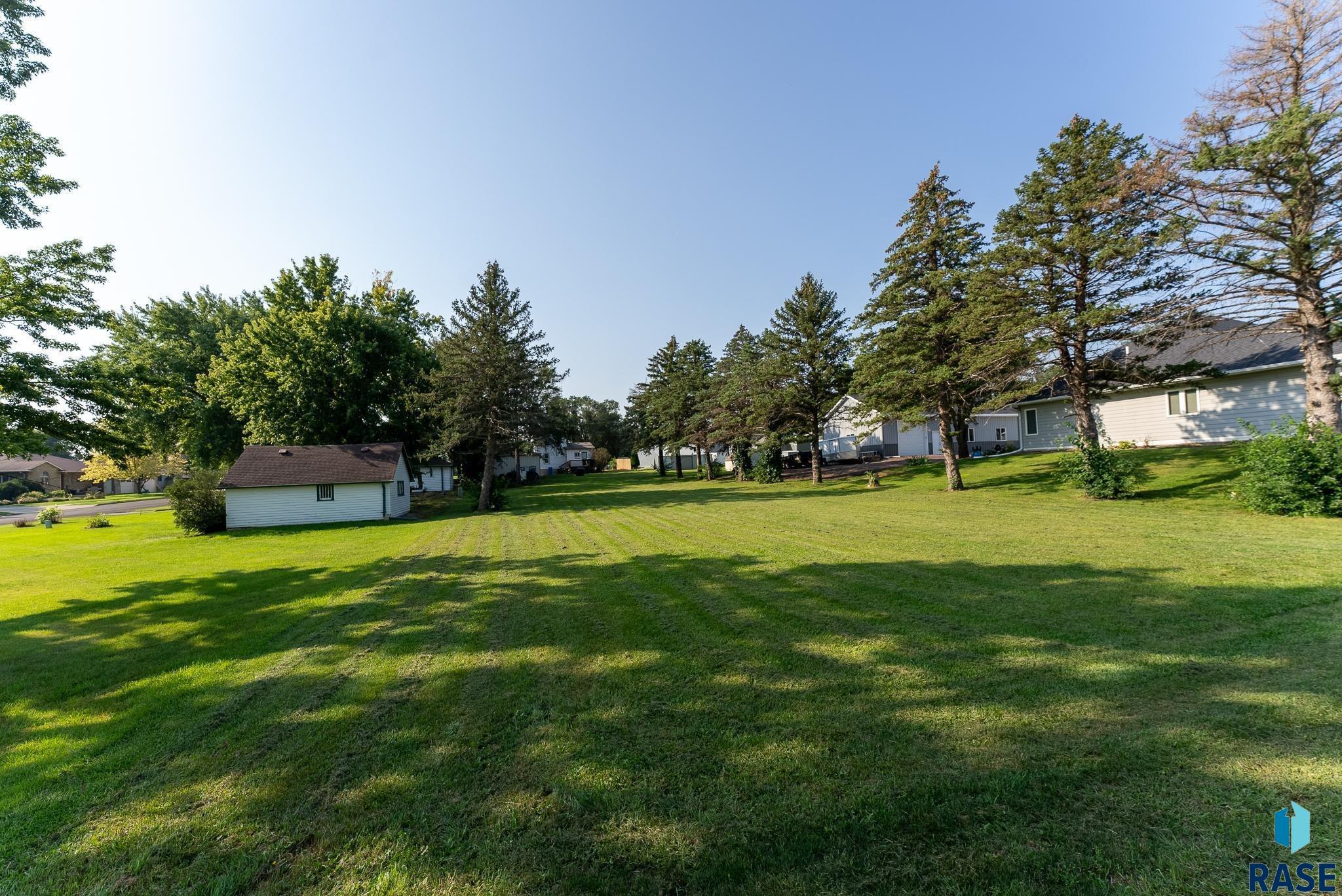 Rummel Ave Avenue, Lennox, South Dakota image 4