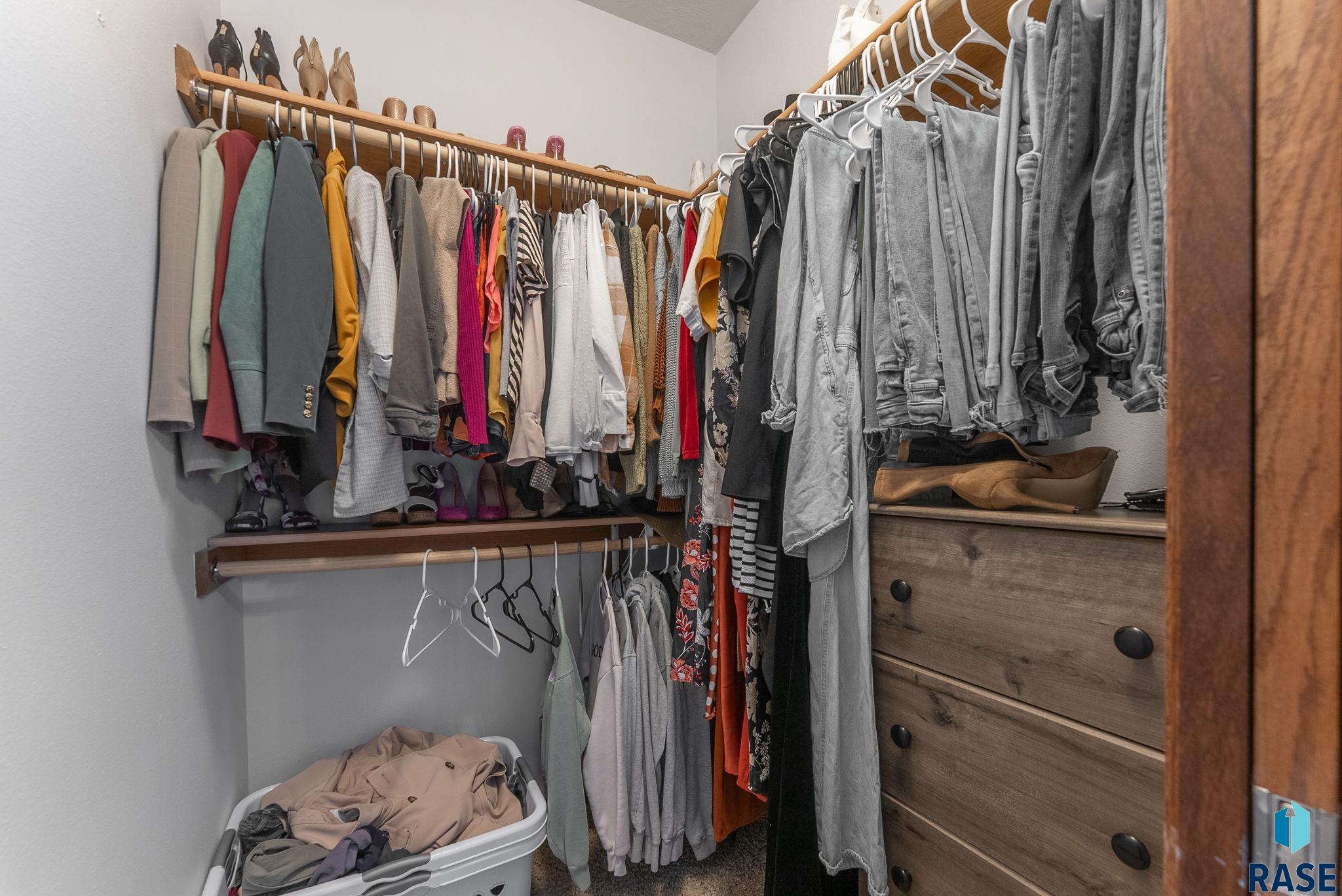 Sioux Falls, South Dakota 57110, United States, 3 Bedrooms Bedrooms, ,3 BathroomsBathrooms,Residential,Active,88475