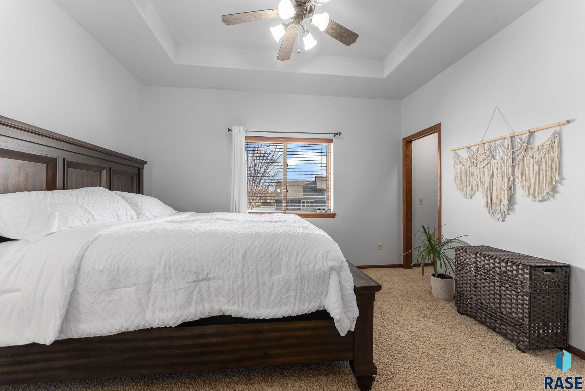 Sioux Falls, South Dakota 57110, United States, 3 Bedrooms Bedrooms, ,3 BathroomsBathrooms,Residential,Active,88475