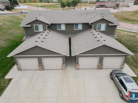 Condo For Sale - 404 N Sioux Boulevard<br/> Brandon, SD 57005