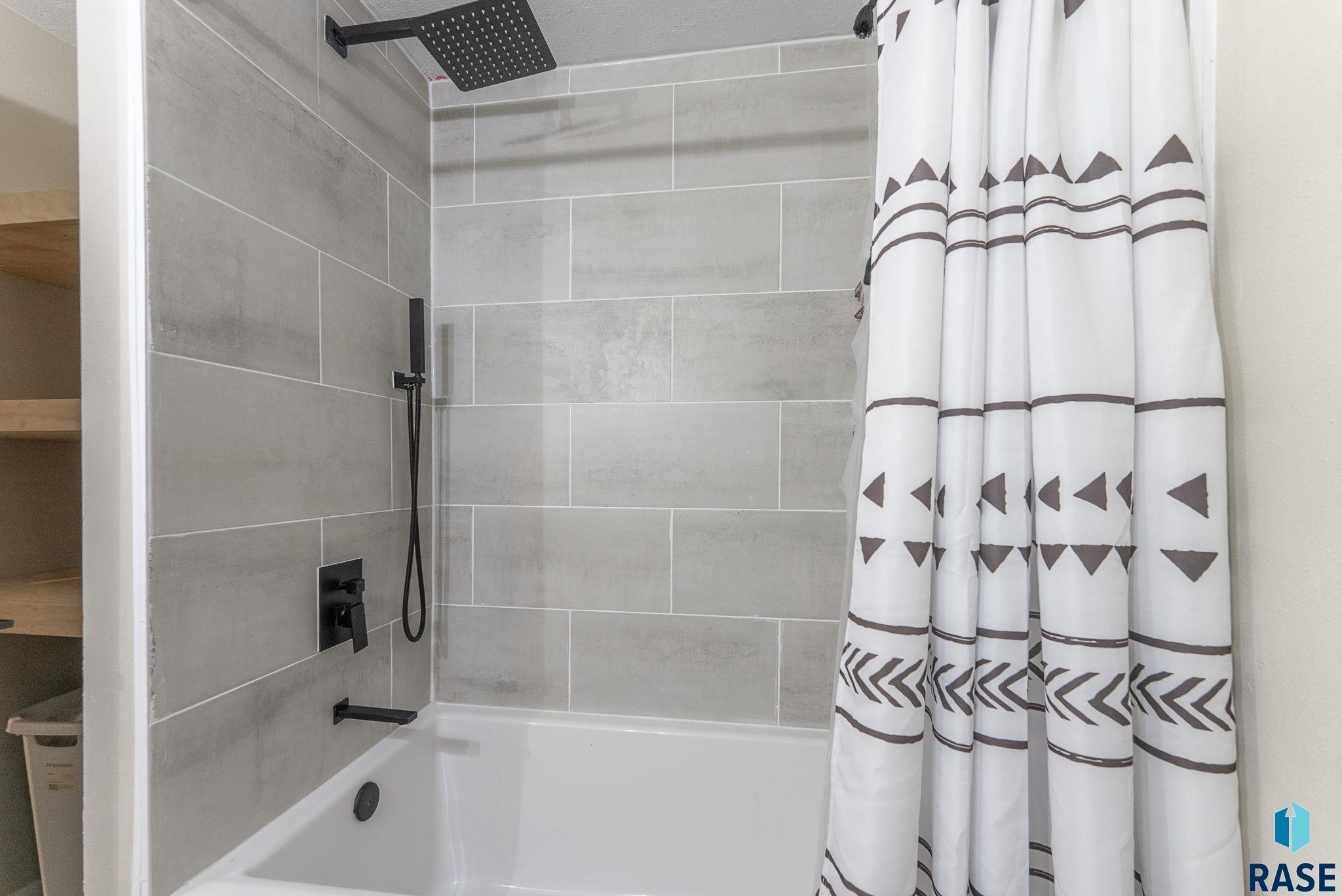 102 Atlantic Cir Circle, Harrisburg, South Dakota image 30