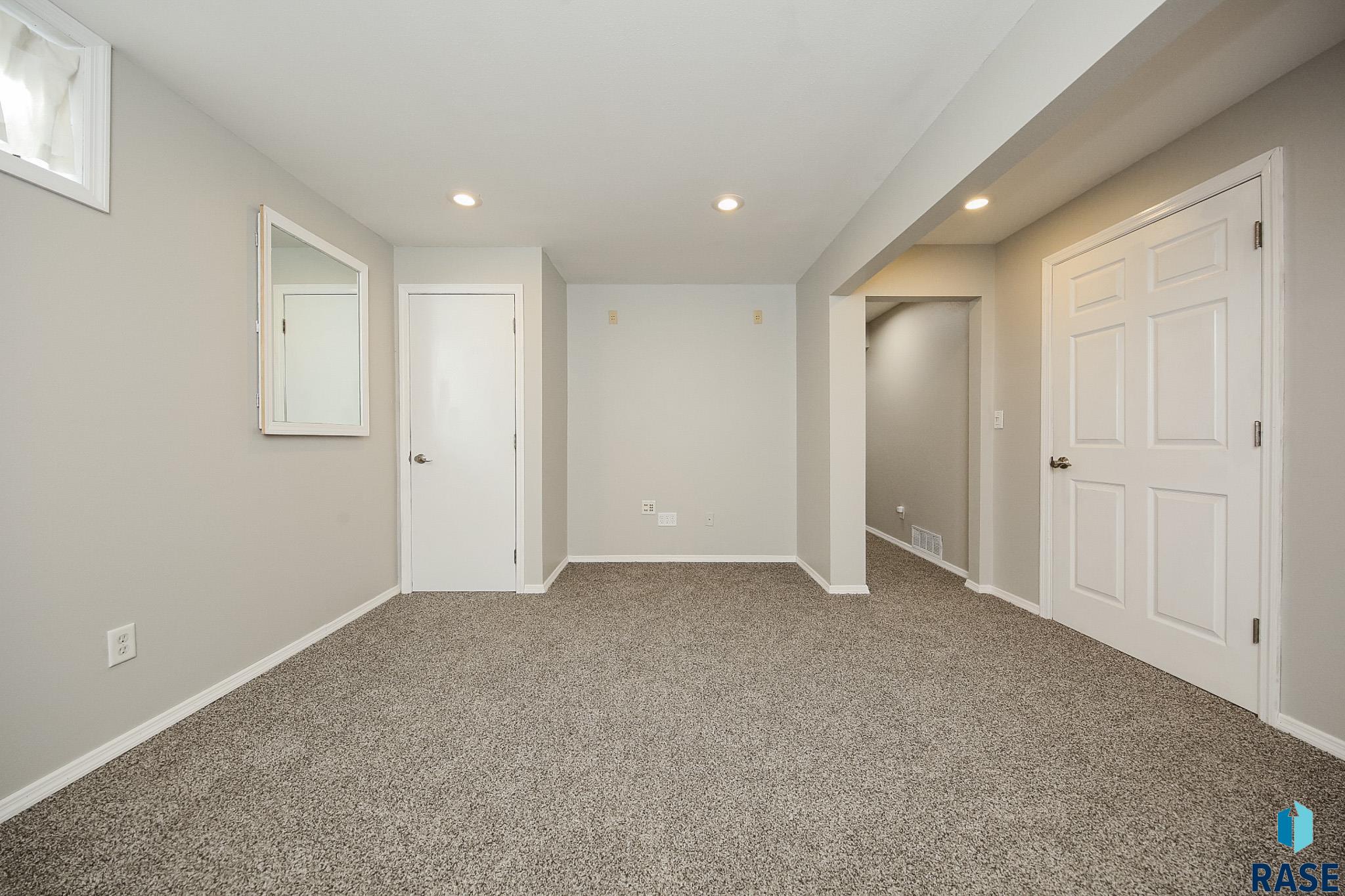 7913 W Stoney Creek St Street, Sioux Falls, New Jersey image 19
