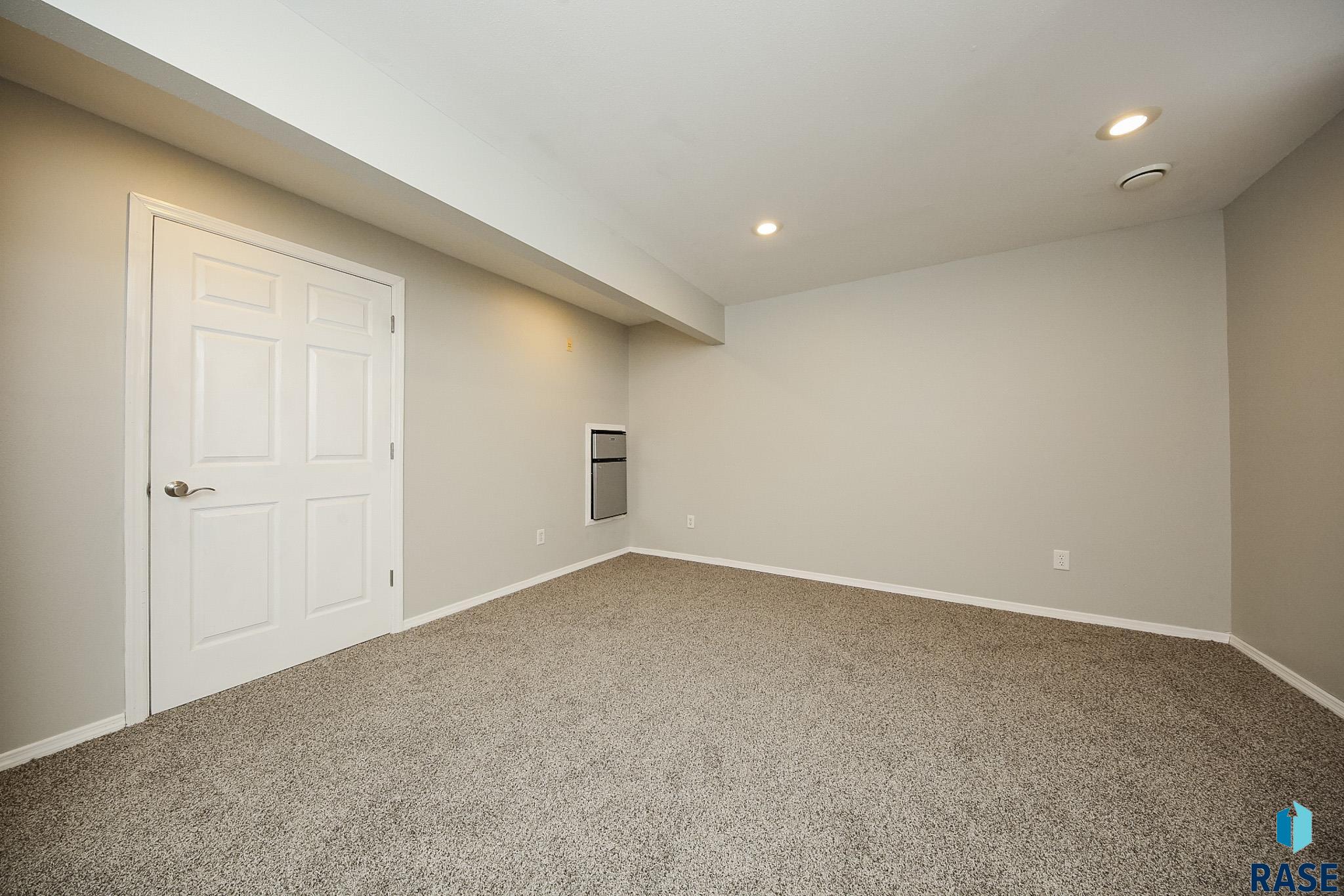 7913 W Stoney Creek St Street, Sioux Falls, New Jersey image 17