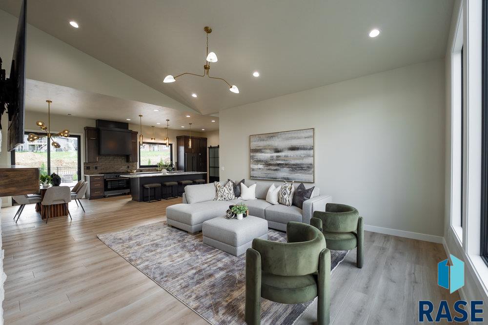 1013 N Scots Pine Dr Drive #J63, Sioux Falls, New Jersey image 10