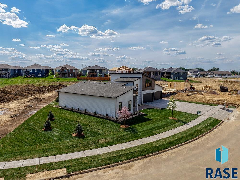 Sioux Falls, South Dakota 57110, United States, 4 Bedrooms Bedrooms, ,4 BathroomsBathrooms,Residential,Active,127486