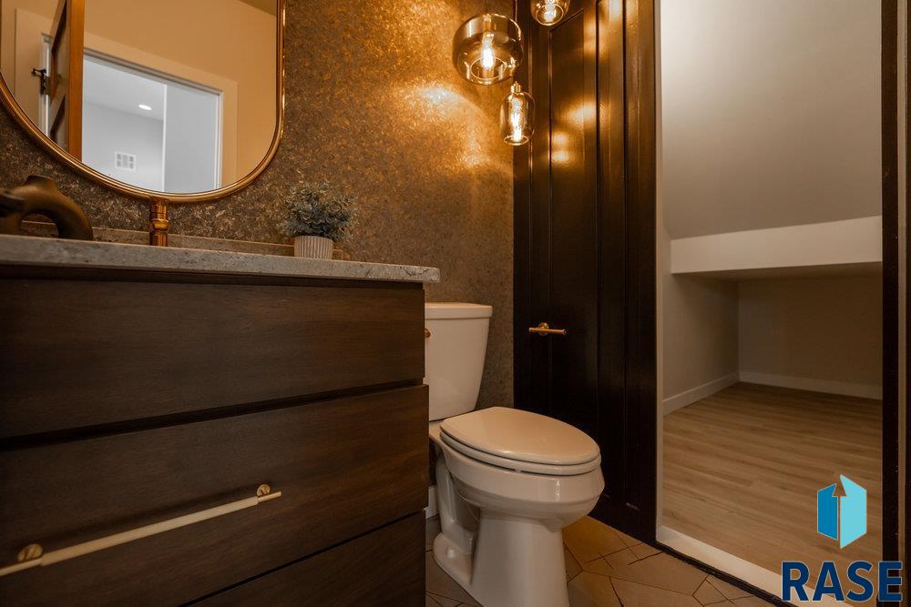 Sioux Falls, South Dakota 57110, United States, 4 Bedrooms Bedrooms, ,4 BathroomsBathrooms,Residential,Active,127486