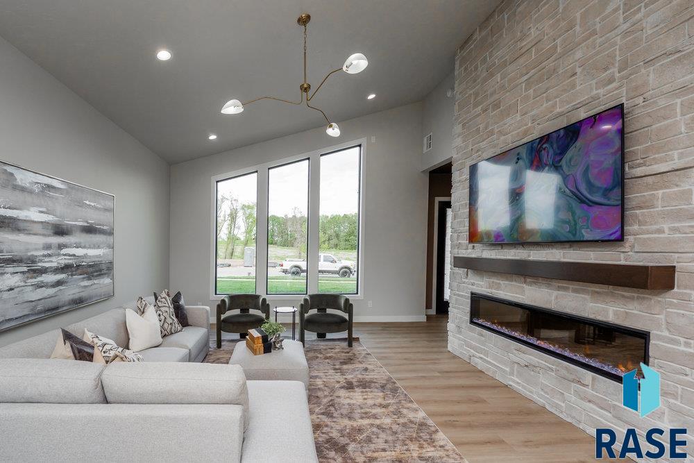1013 N Scots Pine Dr Drive #J63, Sioux Falls, New Jersey image 15