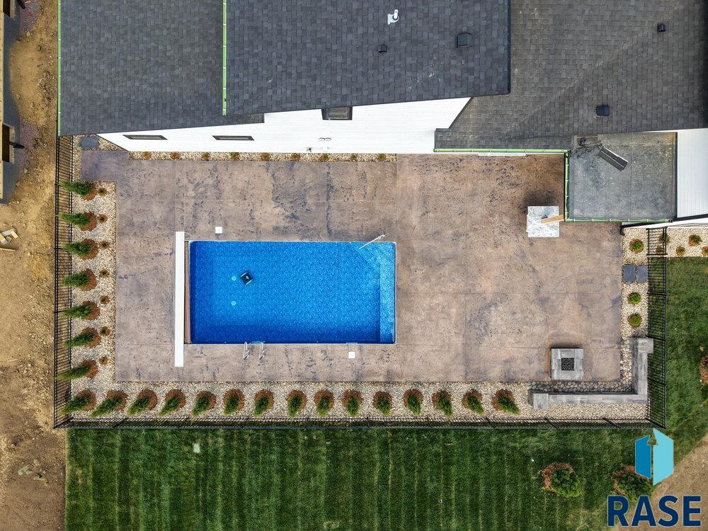 Sioux Falls, South Dakota 57110, United States, 4 Bedrooms Bedrooms, ,4 BathroomsBathrooms,Residential,Active,127486