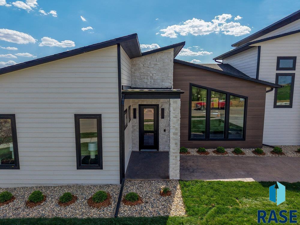 1013 N Scots Pine Dr Drive #J63, Sioux Falls, New Jersey image 4