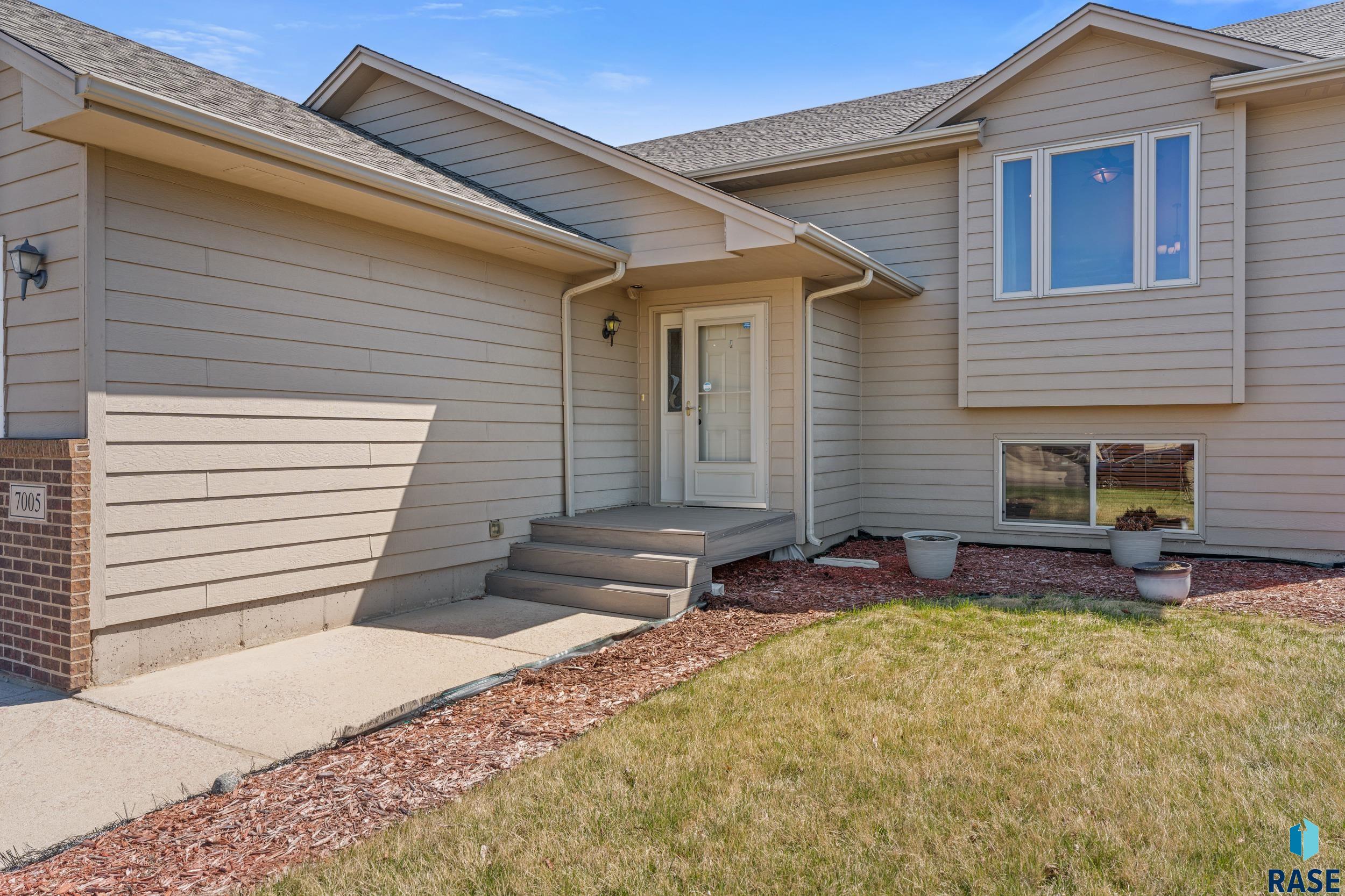 7005 W 65th St Street, Sioux Falls, South Dakota image 2