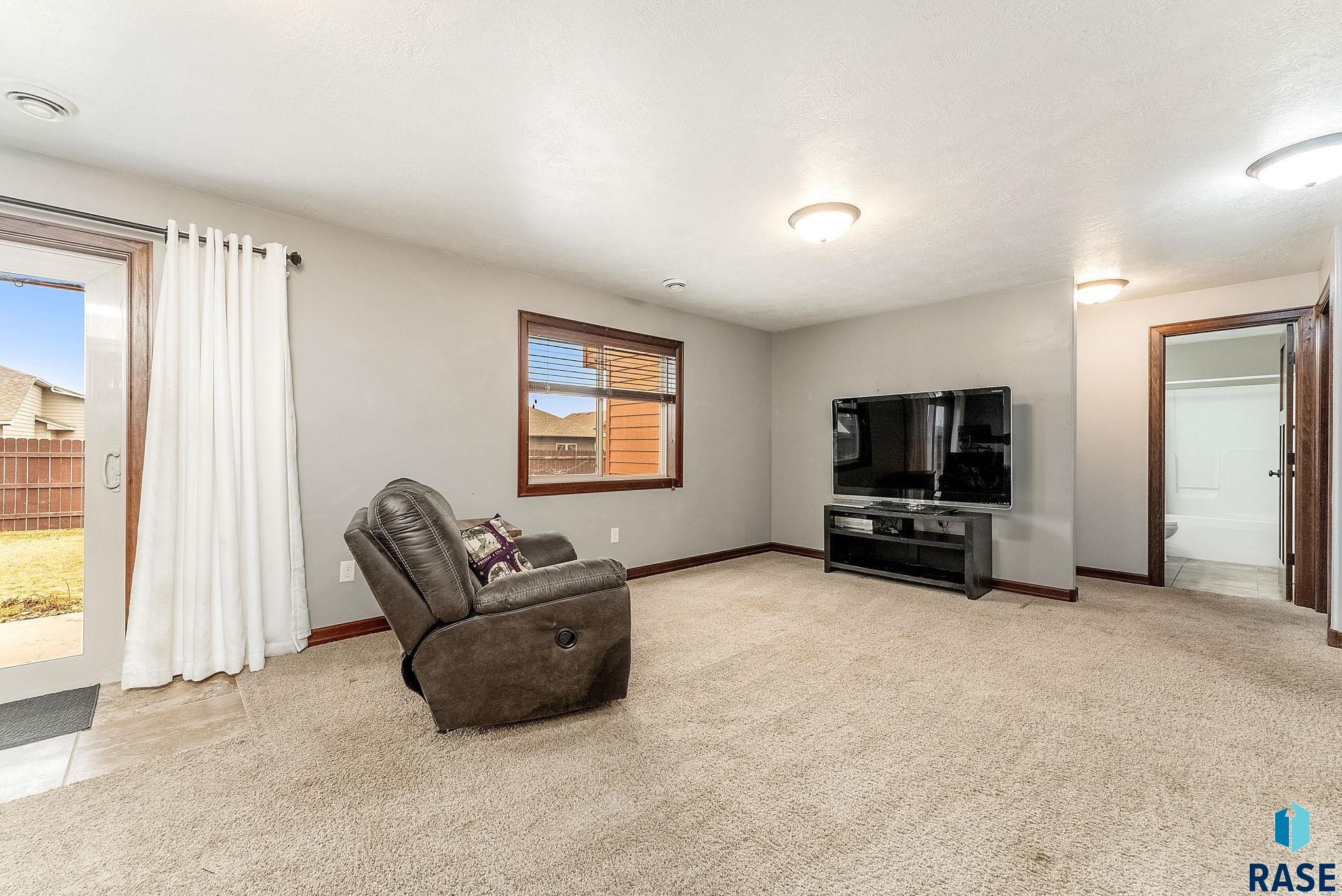 8804 W Nikita Dr Drive, Sioux Falls, South Dakota image 14