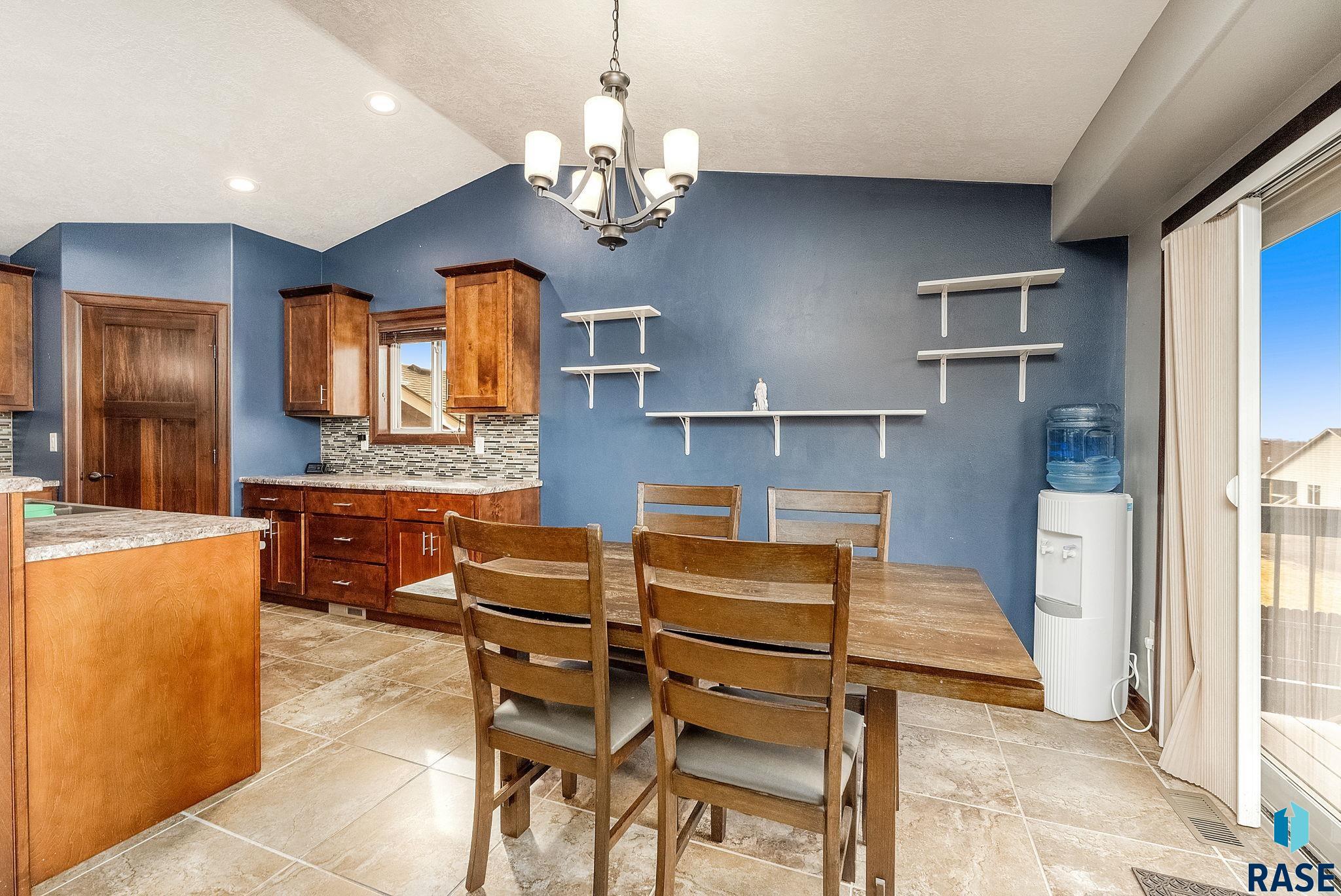 8804 W Nikita Dr Drive, Sioux Falls, South Dakota image 4