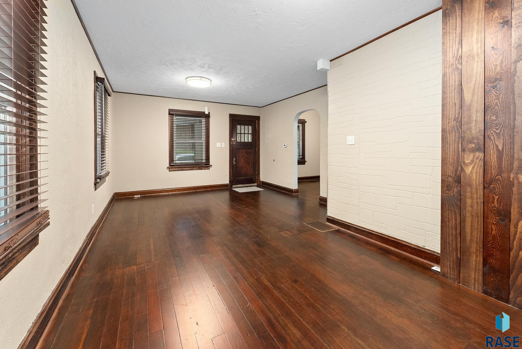 1530 W 10th St Street, Sioux Falls, South Dakota image 7