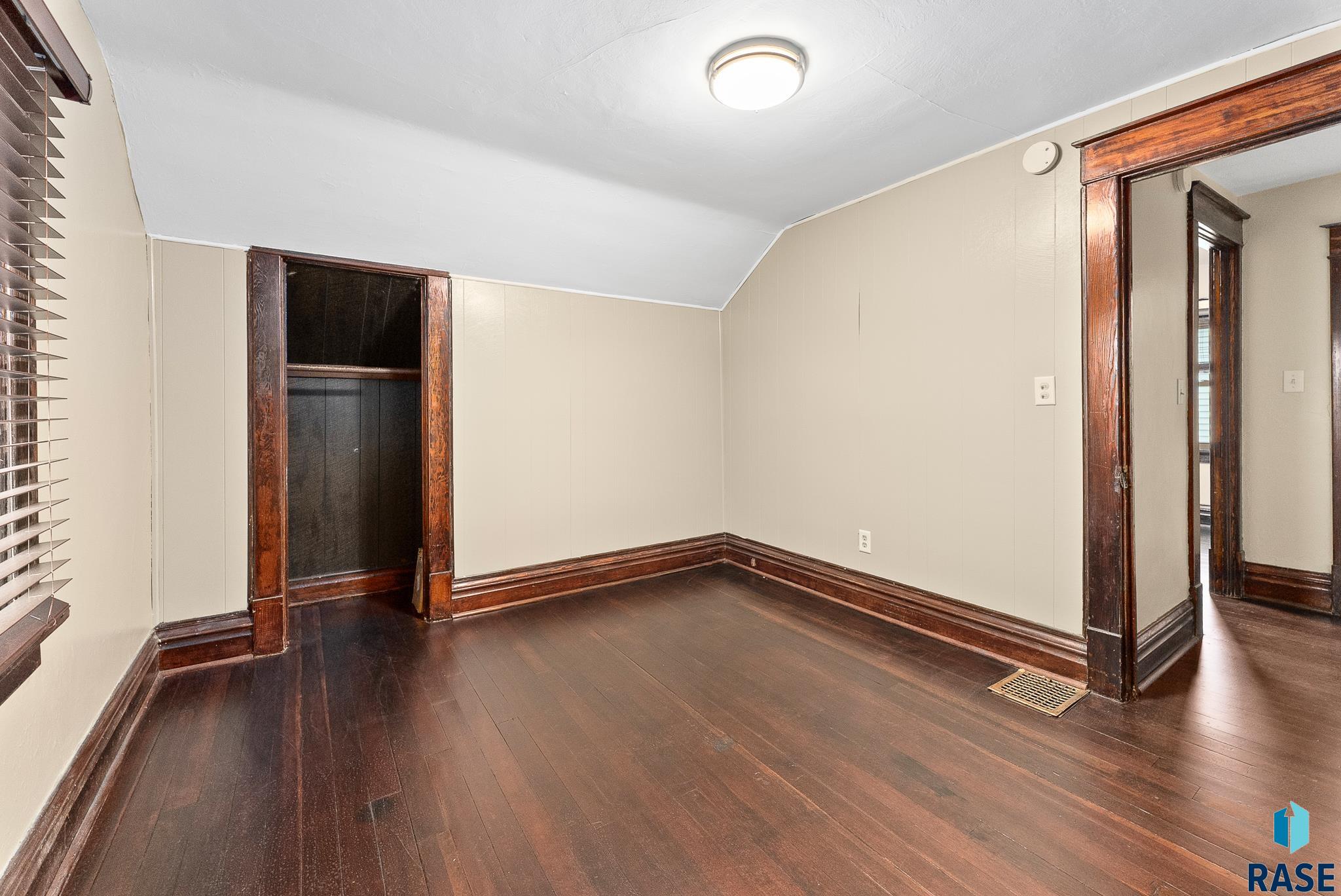 1530 W 10th St Street, Sioux Falls, South Dakota image 14