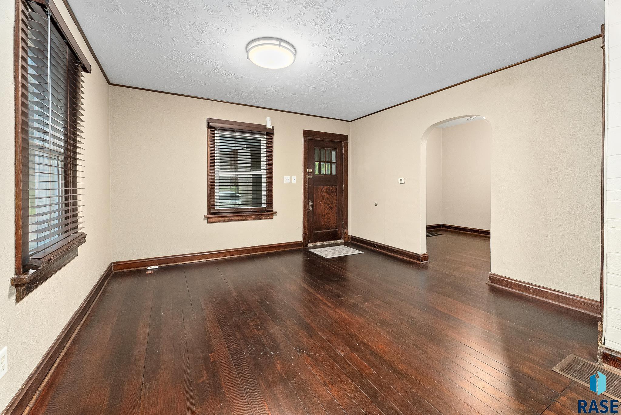 1530 W 10th St Street, Sioux Falls, South Dakota image 6