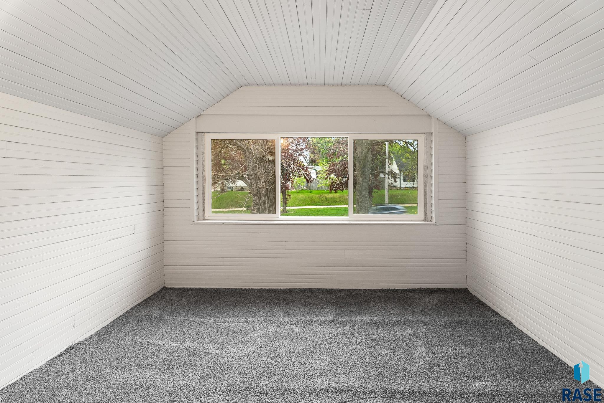1530 W 10th St Street, Sioux Falls, South Dakota image 17