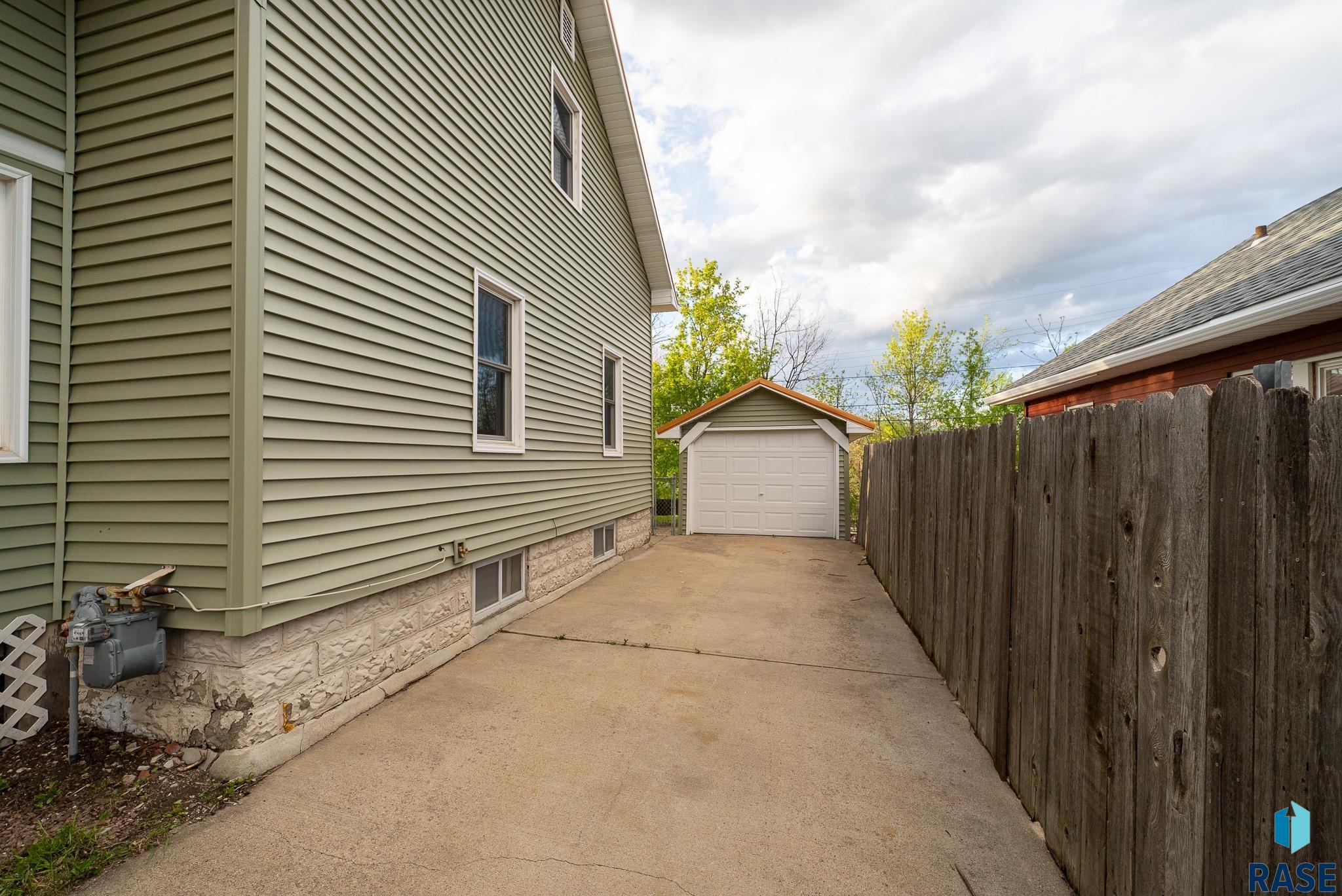 1530 W 10th St Street, Sioux Falls, South Dakota image 27