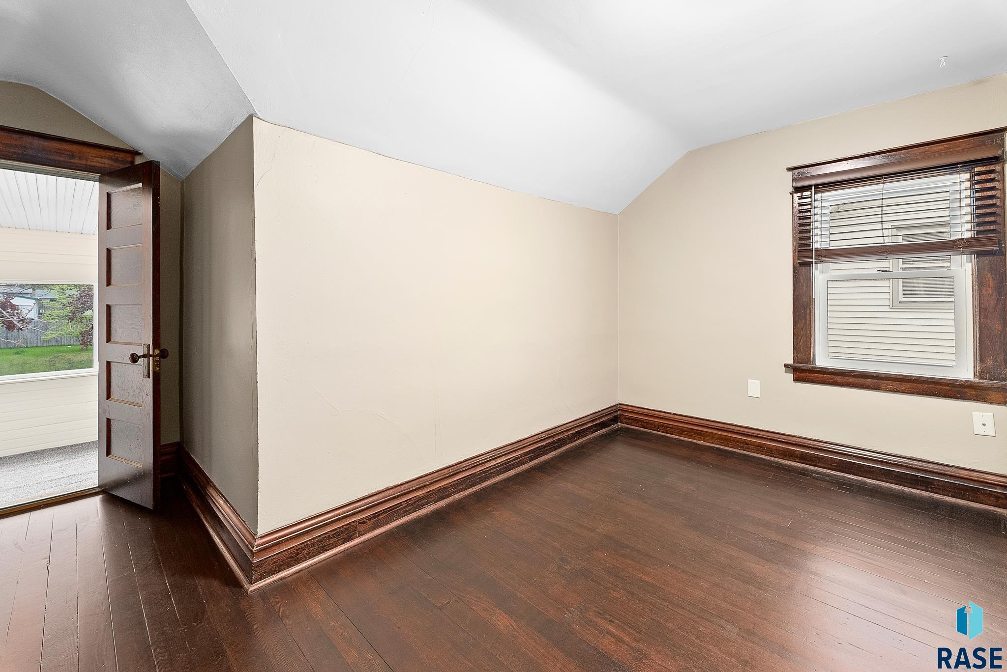 1530 W 10th St Street, Sioux Falls, South Dakota image 18