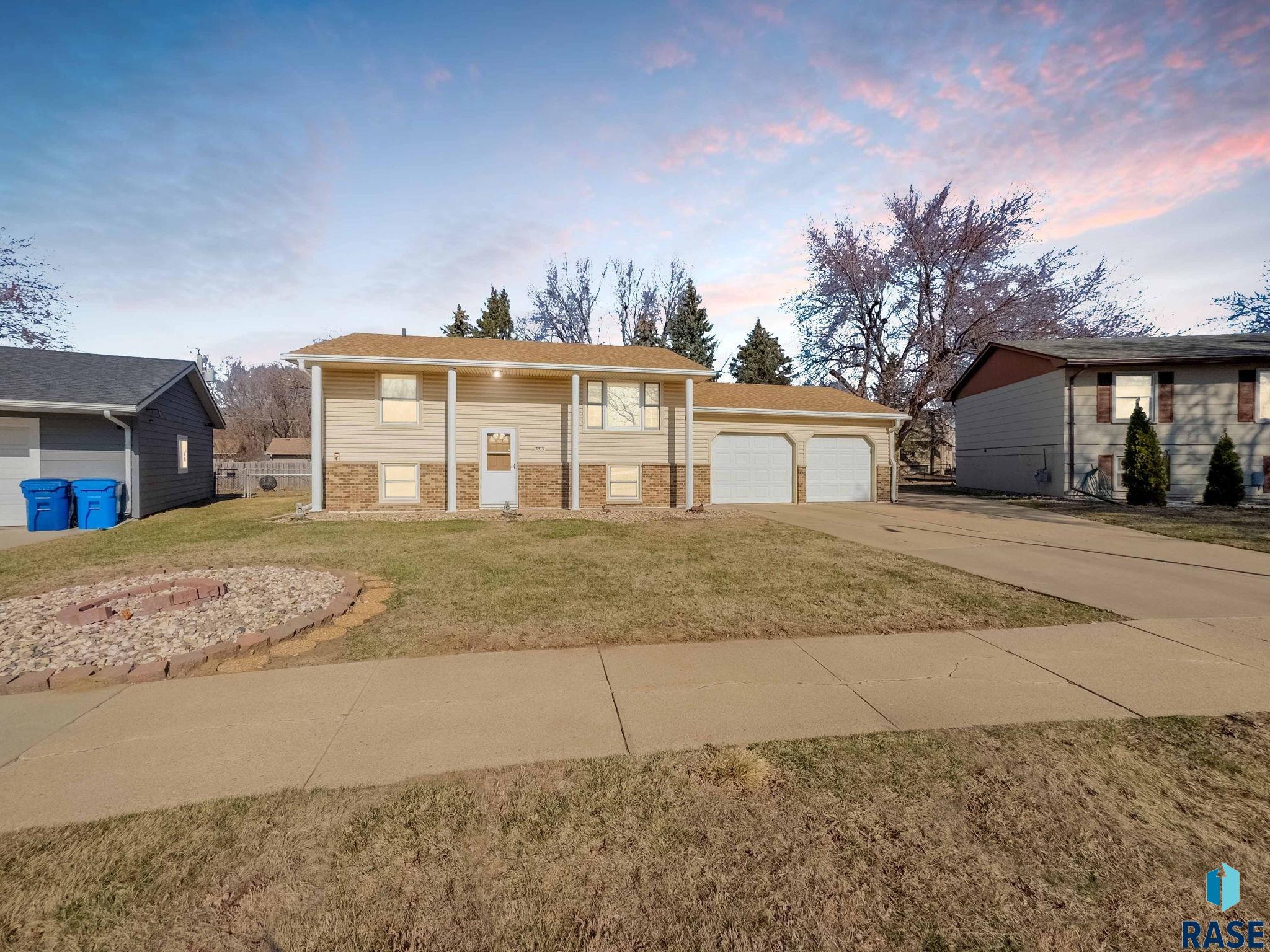 4416 E Walker Way Way, Sioux Falls, New Jersey image 1