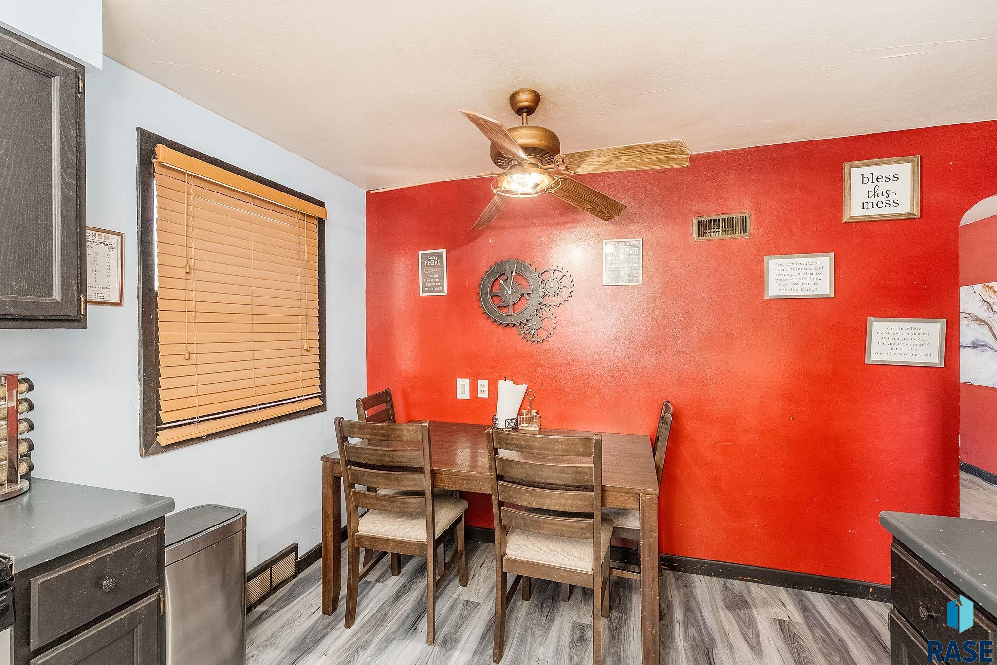 1705 W 10th St Street, Sioux Falls, New Jersey image 6