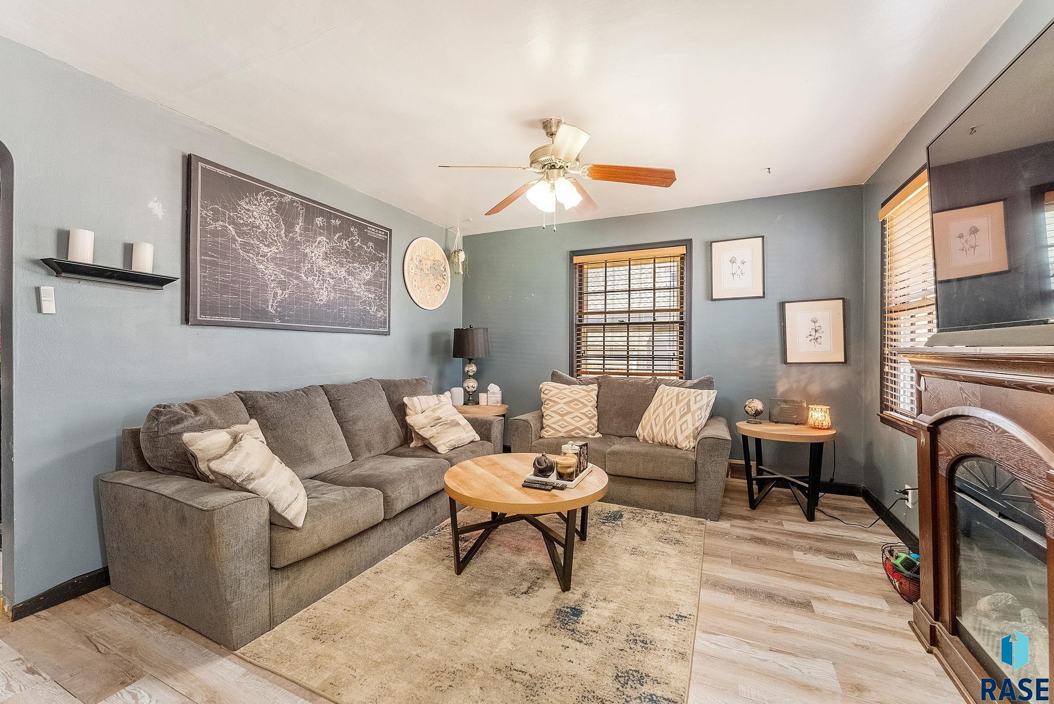 1705 W 10th St Street, Sioux Falls, New Jersey image 3