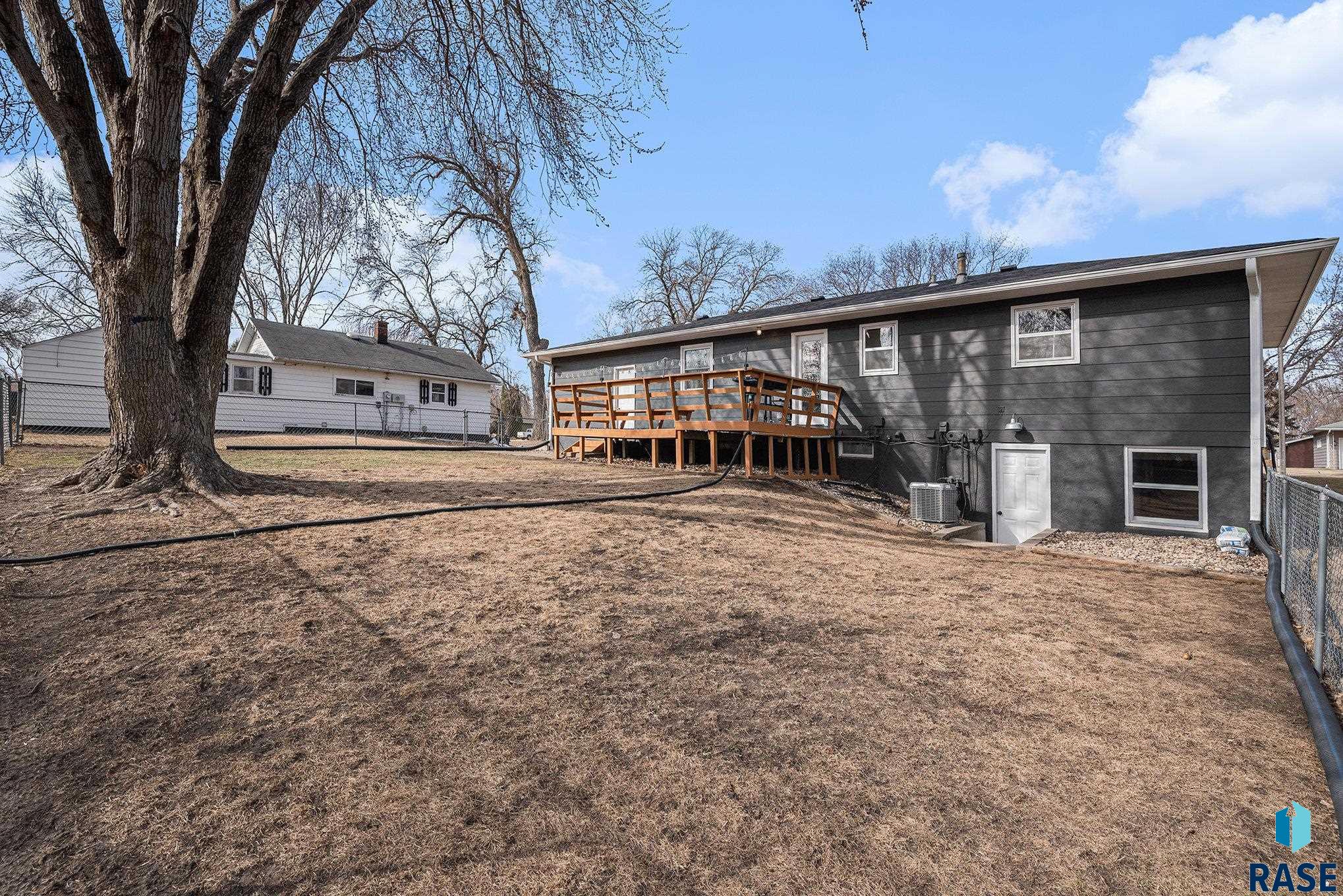 706 N Liberty Ave Avenue, Madison, South Dakota image 26