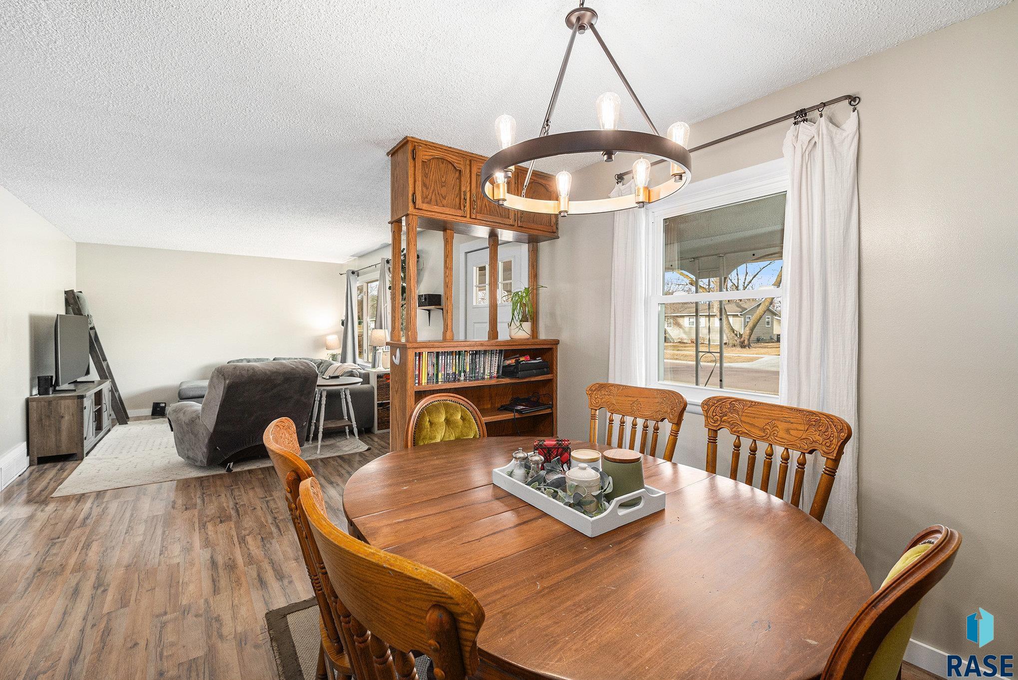 706 N Liberty Ave Avenue, Madison, South Dakota image 8