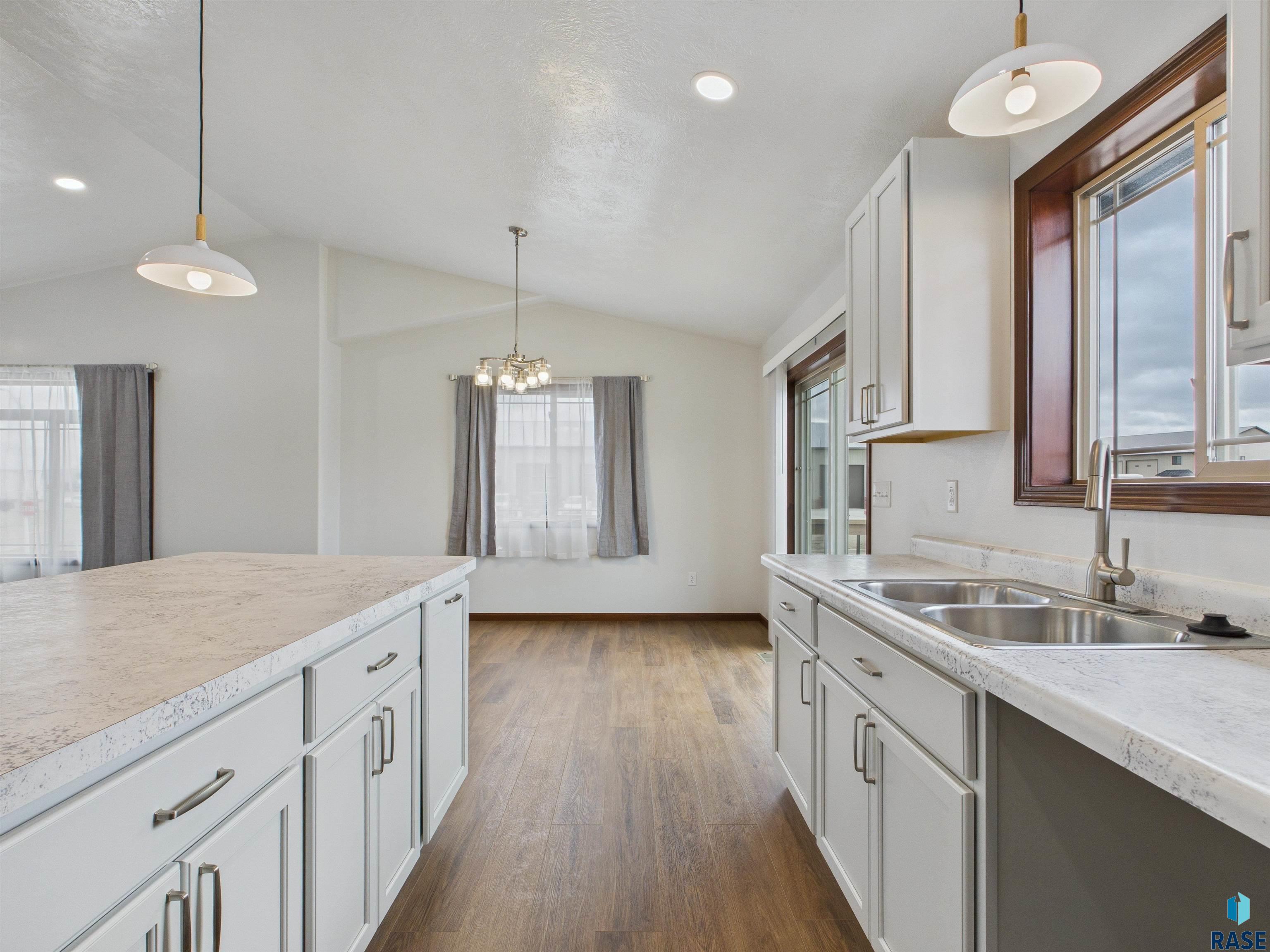 1180 Ruud Trl Trail, Hartford, South Dakota image 19