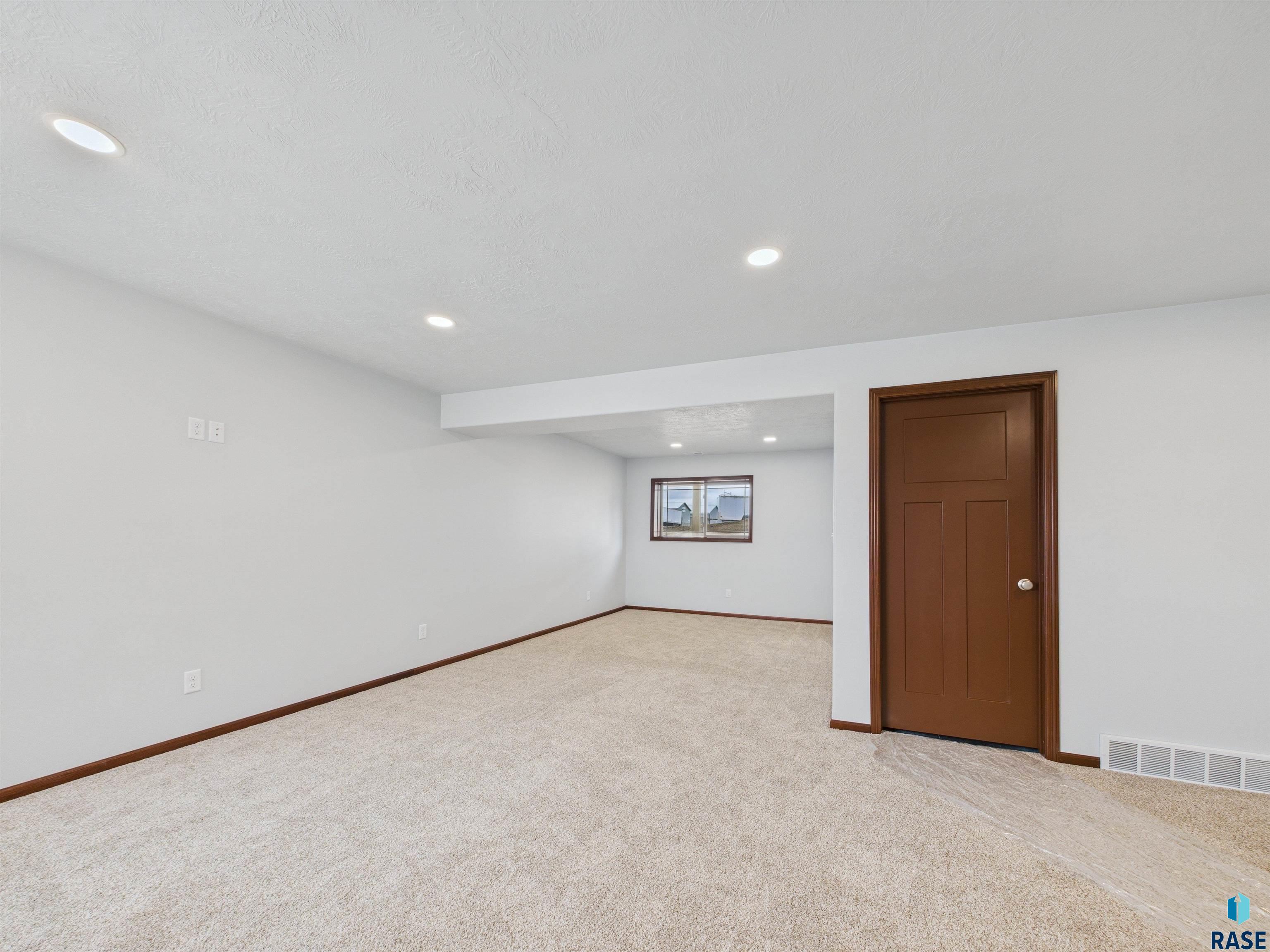 1180 Ruud Trl Trail, Hartford, South Dakota image 33