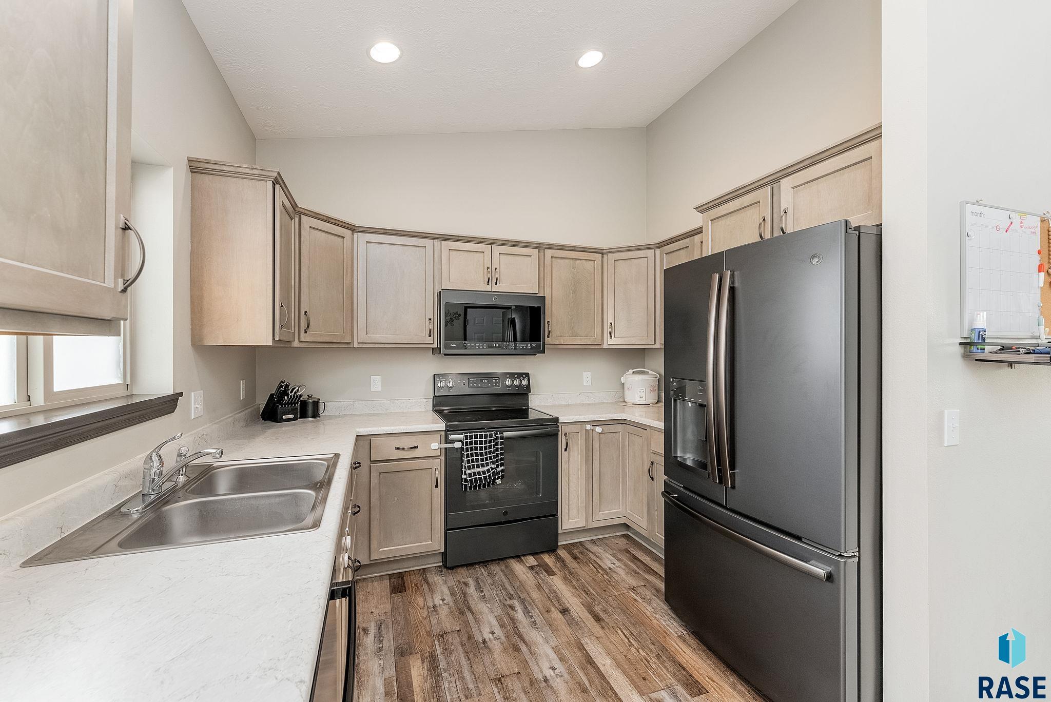 9500 W Richie Cir Circle, Sioux Falls, New Jersey image 4