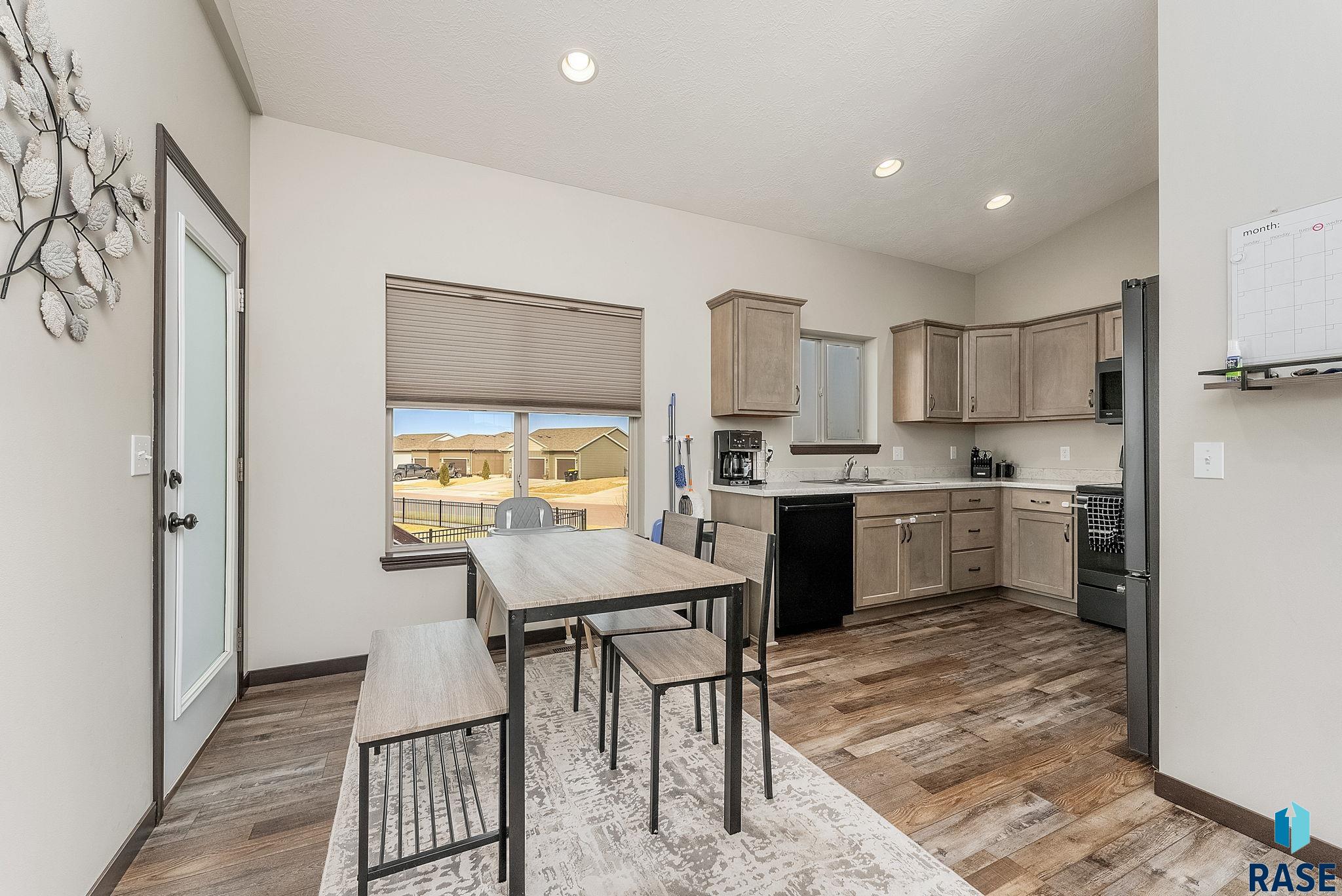 9500 W Richie Cir Circle, Sioux Falls, New Jersey image 5