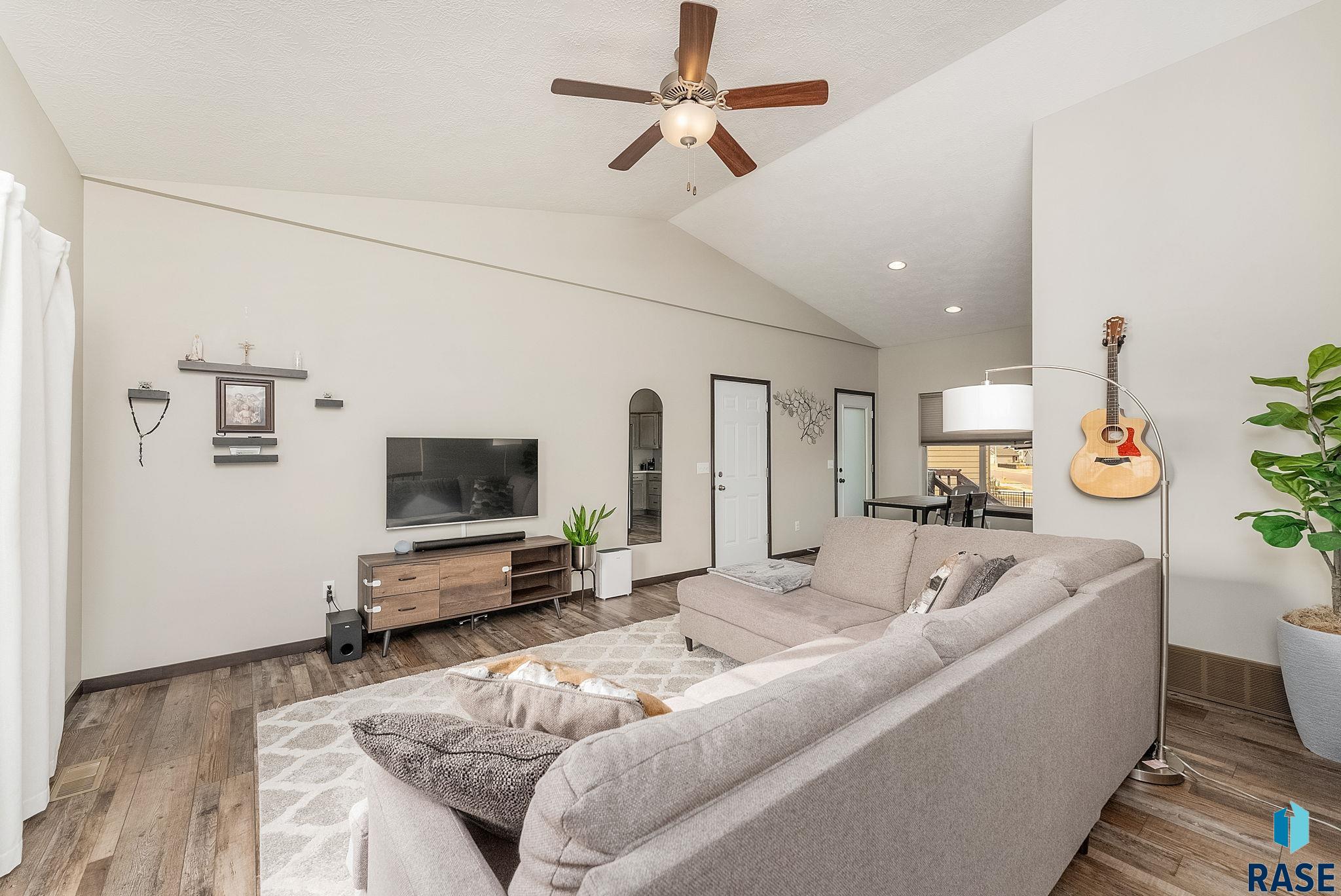 9500 W Richie Cir Circle, Sioux Falls, New Jersey image 3