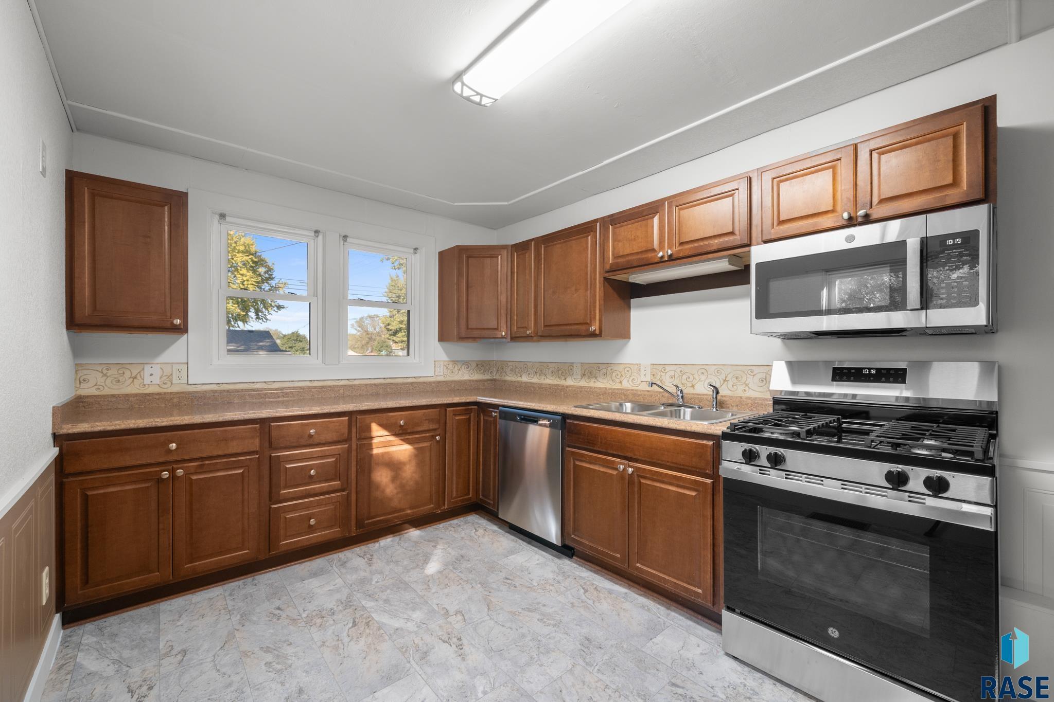 Sioux Falls, South Dakota 57104, United States, 3 Bedrooms Bedrooms, ,1 BathroomBathrooms,Residential,Active,226726